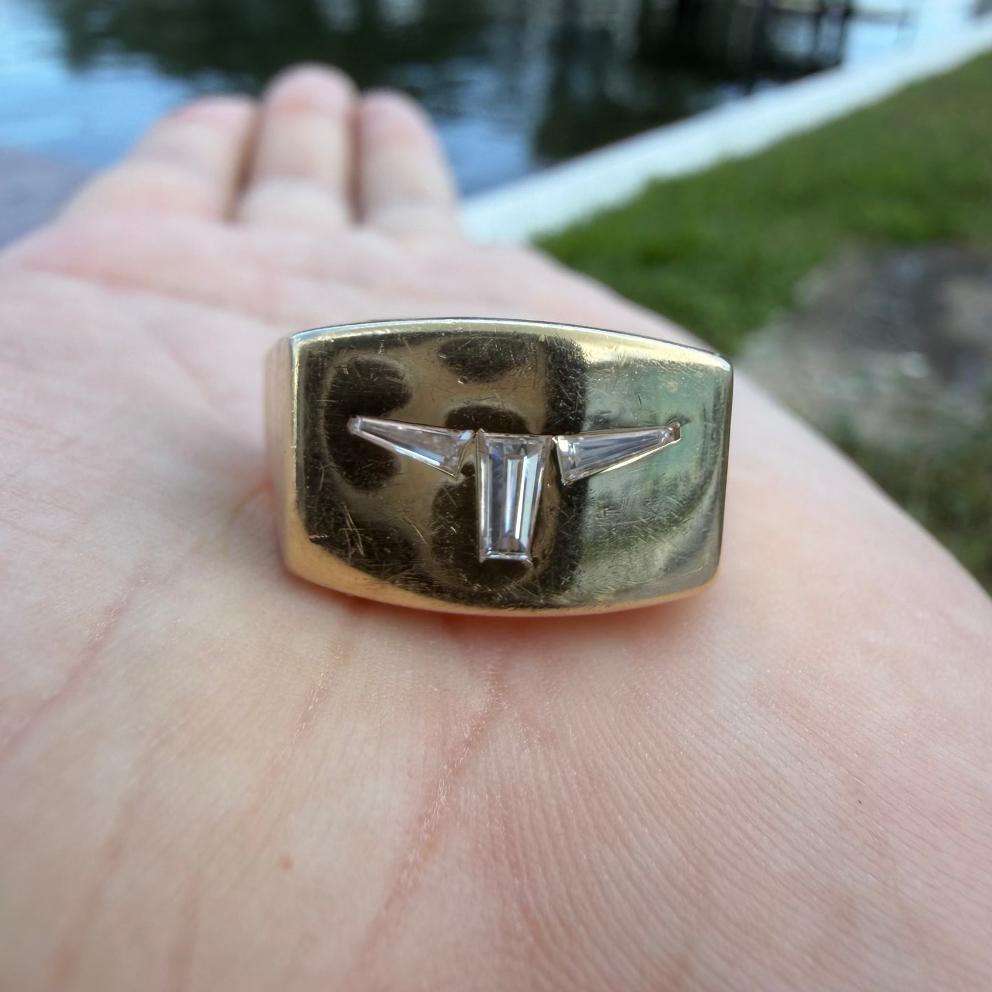 Vintage Custom Made Solid 14k Yellow Gold .50ctw VS+ Natural Diamond Trilogy Longhorn Signet Ring (12.5)
