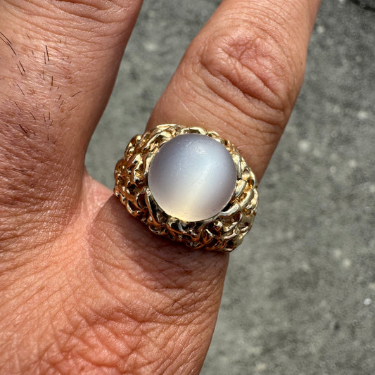 1970’s Solid 14k Yellow Gold Heavyweight Brutalist Moonstone Ring (9)