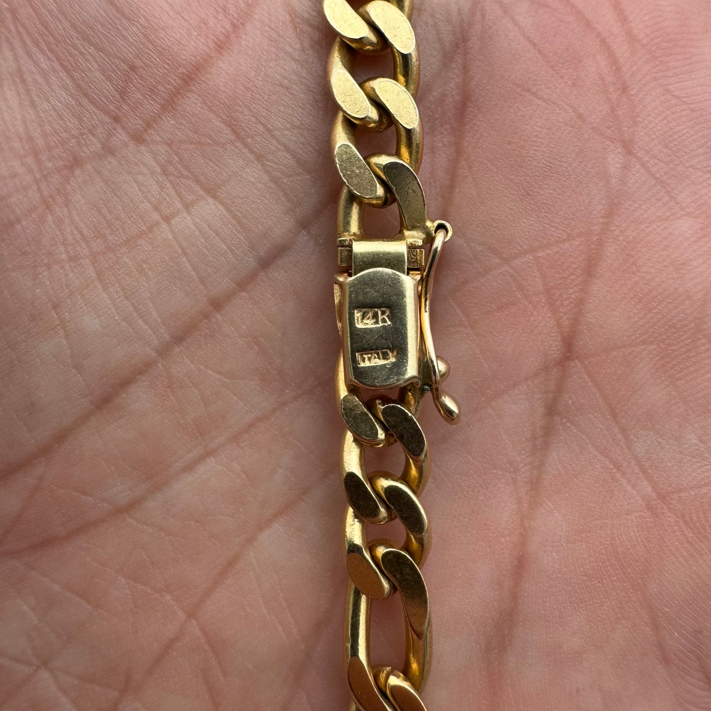 Circa 1970’s Solid 14k Italian Yellow Gold Curbed Figaro Link Necklace (23.5”)