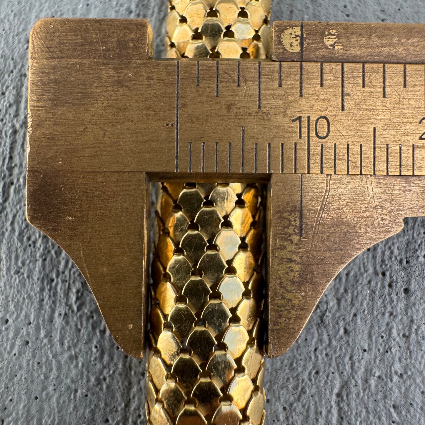 Circa 1940’s Italian Designer 18k Yellow Gold Snake Necklace (20.5”)