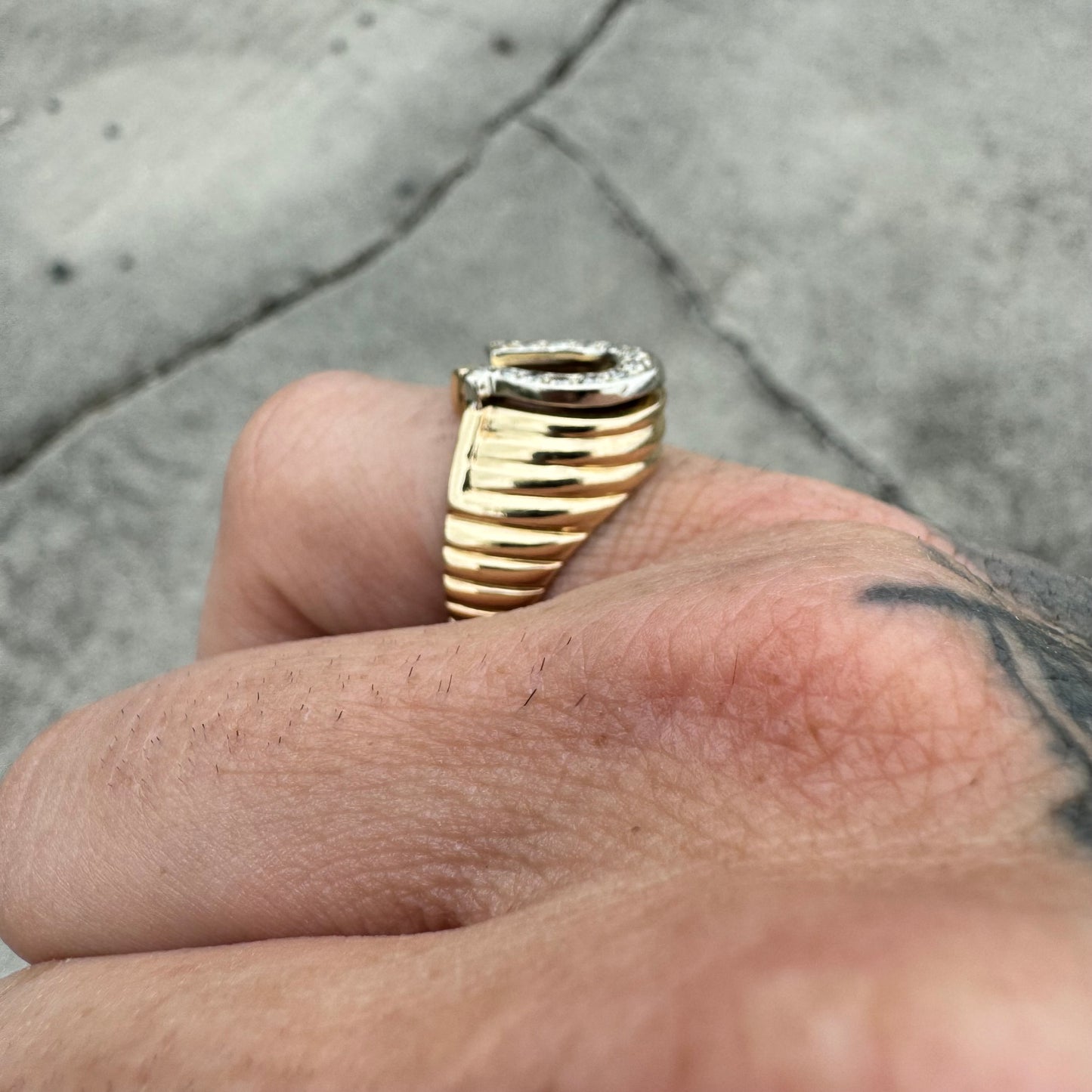 Vintage 14k Gold Natural Diamond Encrusted Lucky Double Horseshoe Ring (7.25)