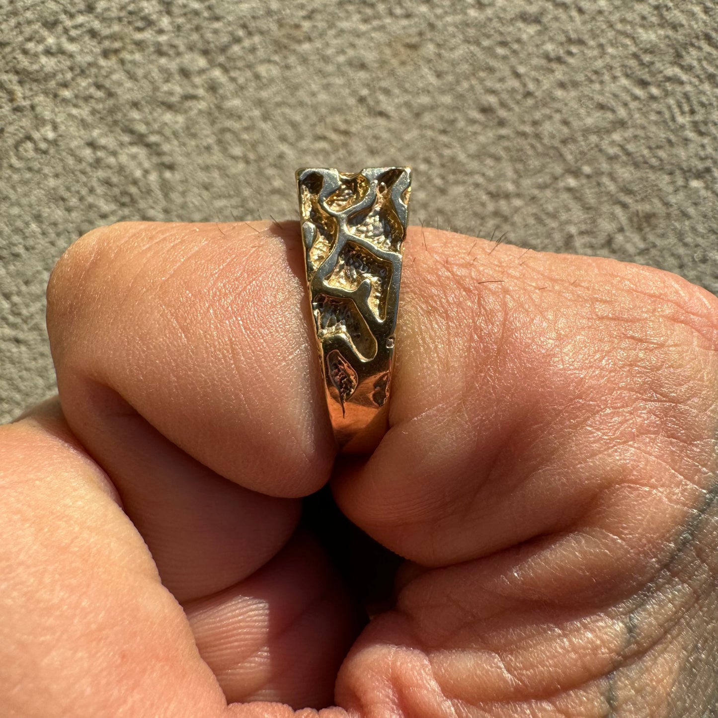 Vintage Solid 14k Natural Diamond Encrusted Honeycomb Nugget Ring (9)