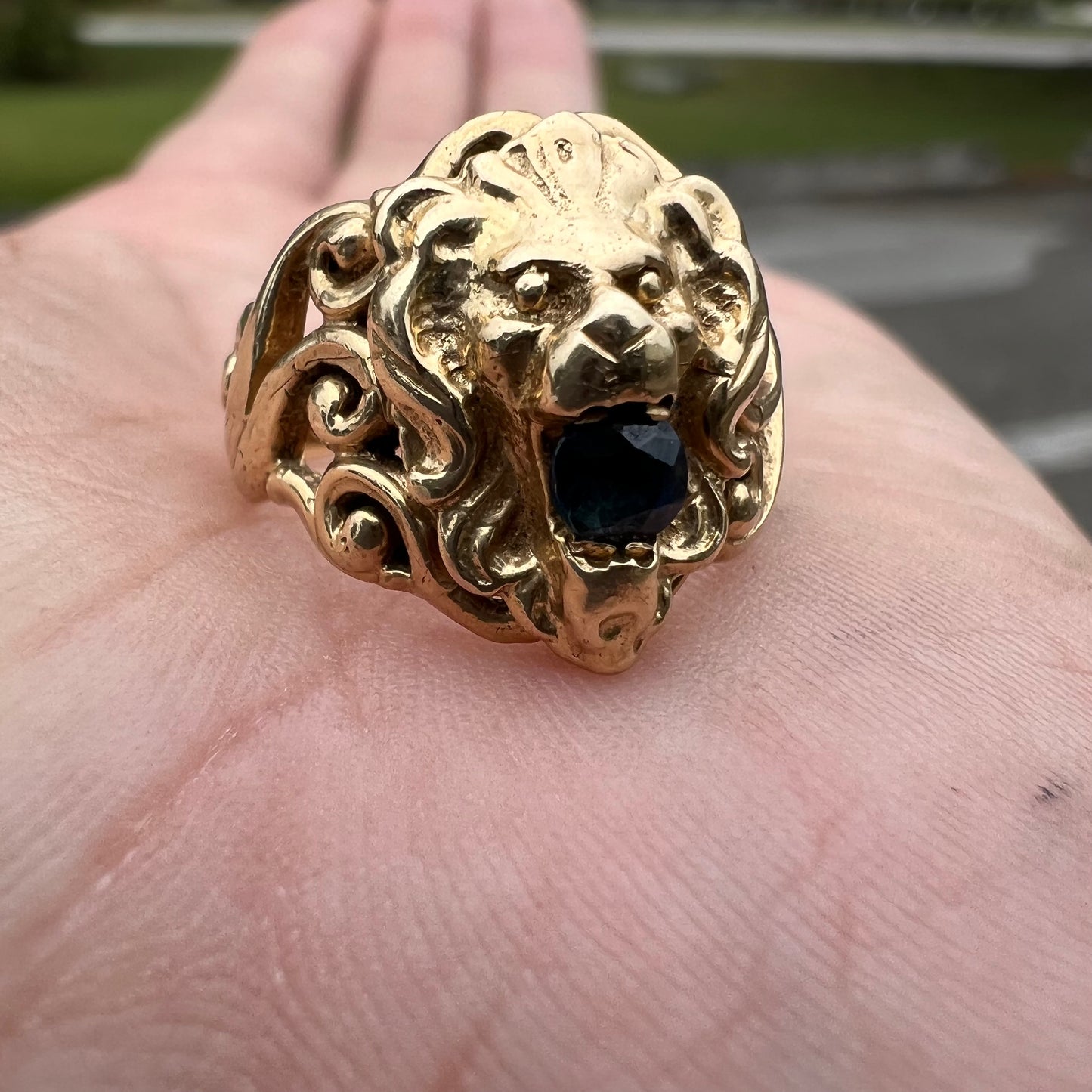 Art Nouveau 14k Yellow Gold Blue Sapphire Lion Ring (6.5)