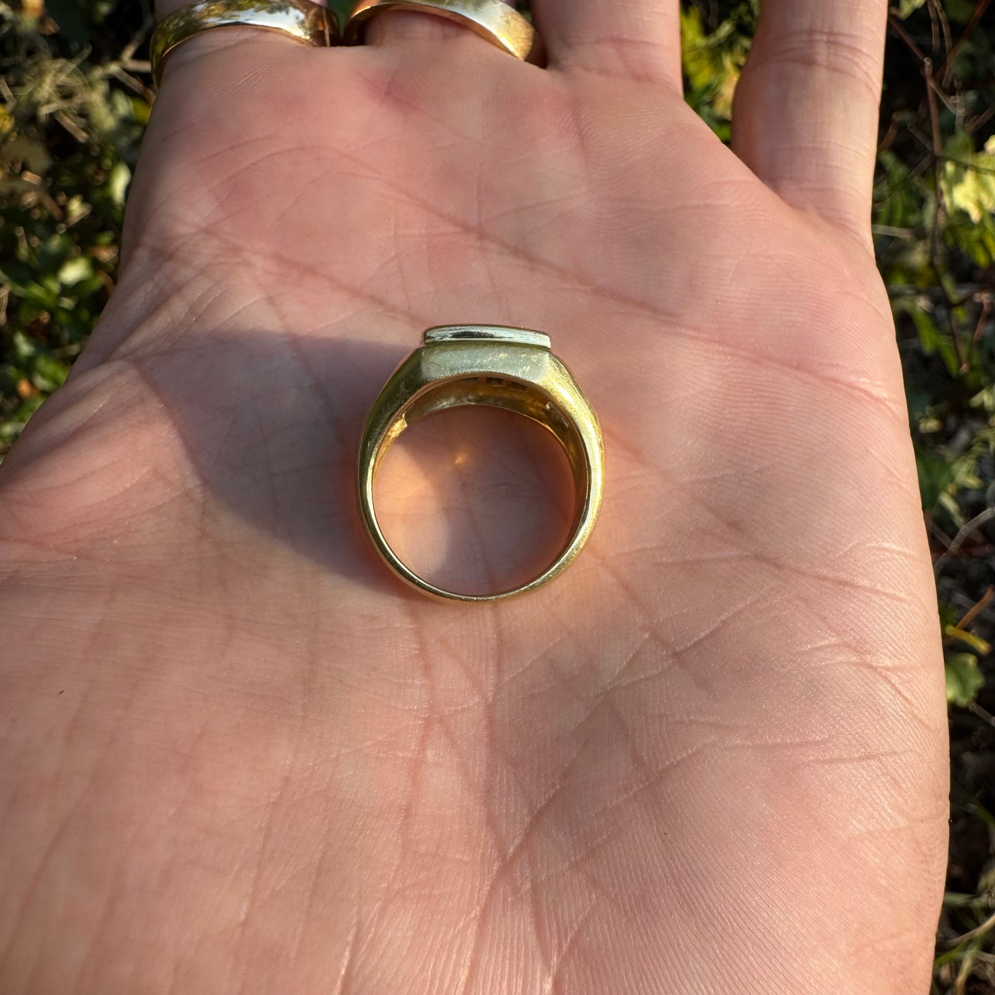 Vintage Solid 18k Yellow Gold 2.5ctw Invisible Set Natural Diamond Signet Ring (6.75)