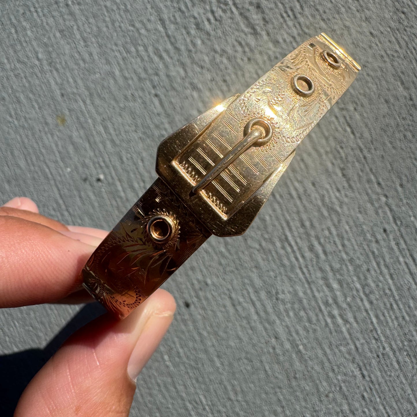 1921 Kaden Bros. 14k Yellow Gold Belt Buckle Bangle Bracelet (7.5”)