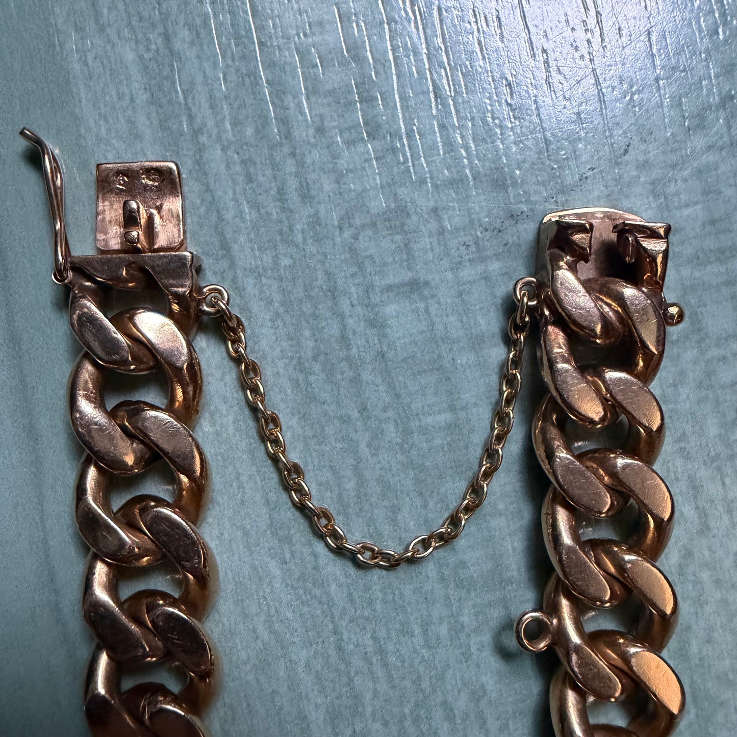 1960’s Solid 18k Gold Spanish Hallmarked Modernist Era Heavyweight Handcrafted Cuban Link Bracelet (7.5”)