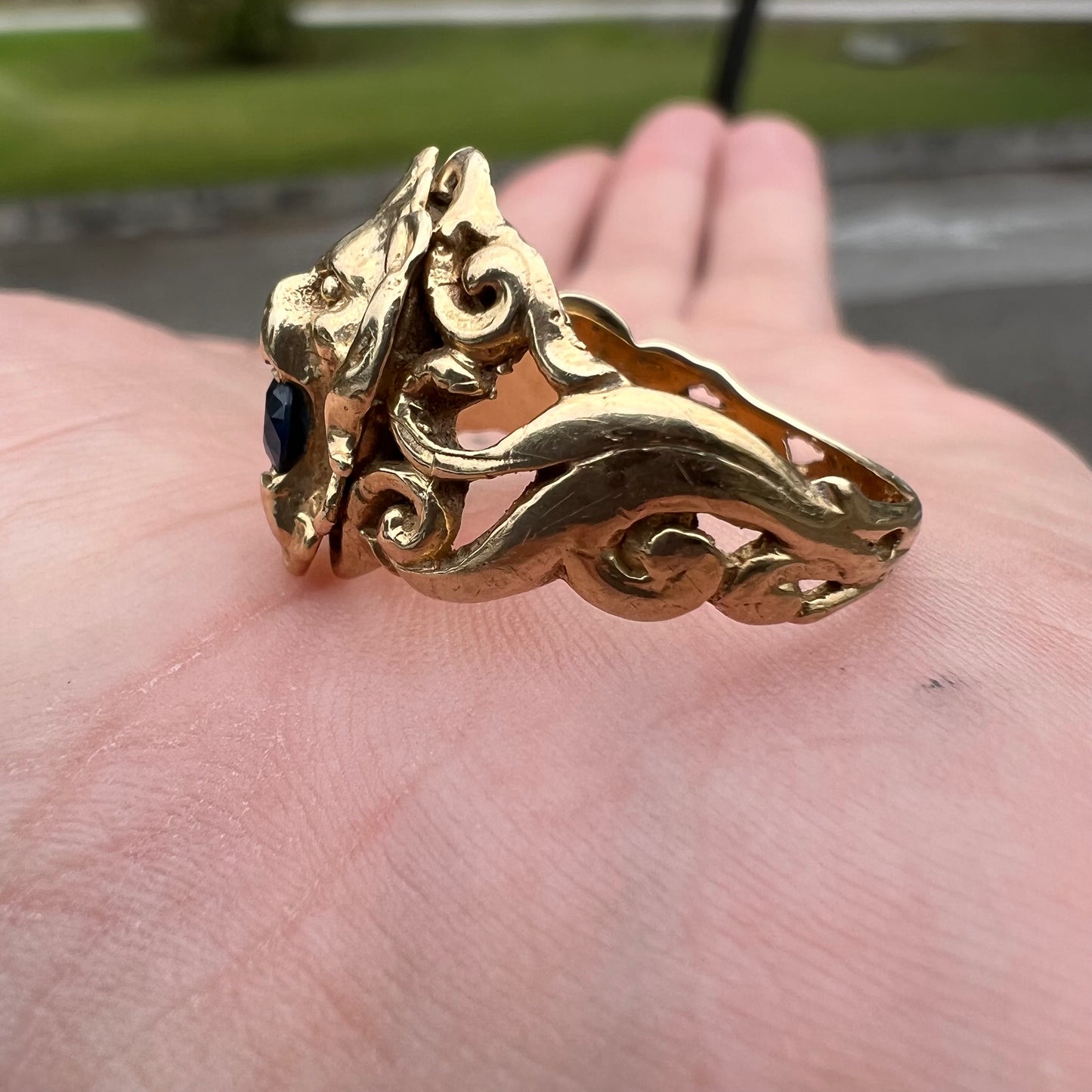 Art Nouveau 14k Yellow Gold Blue Sapphire Lion Ring (6.5)