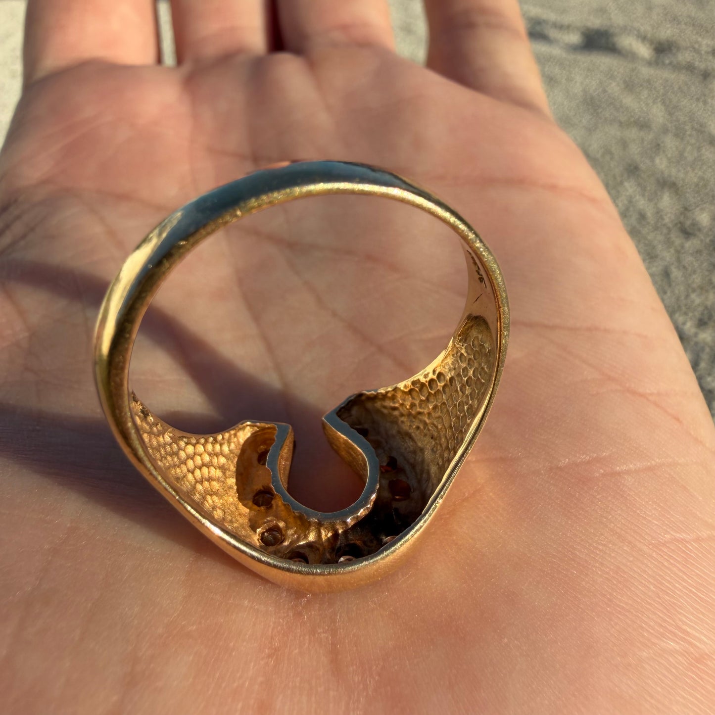 1970’s Solid 14k Yellow Gold 1.0ctw Natural Diamond Encrusted Horseshoe Ring (14)