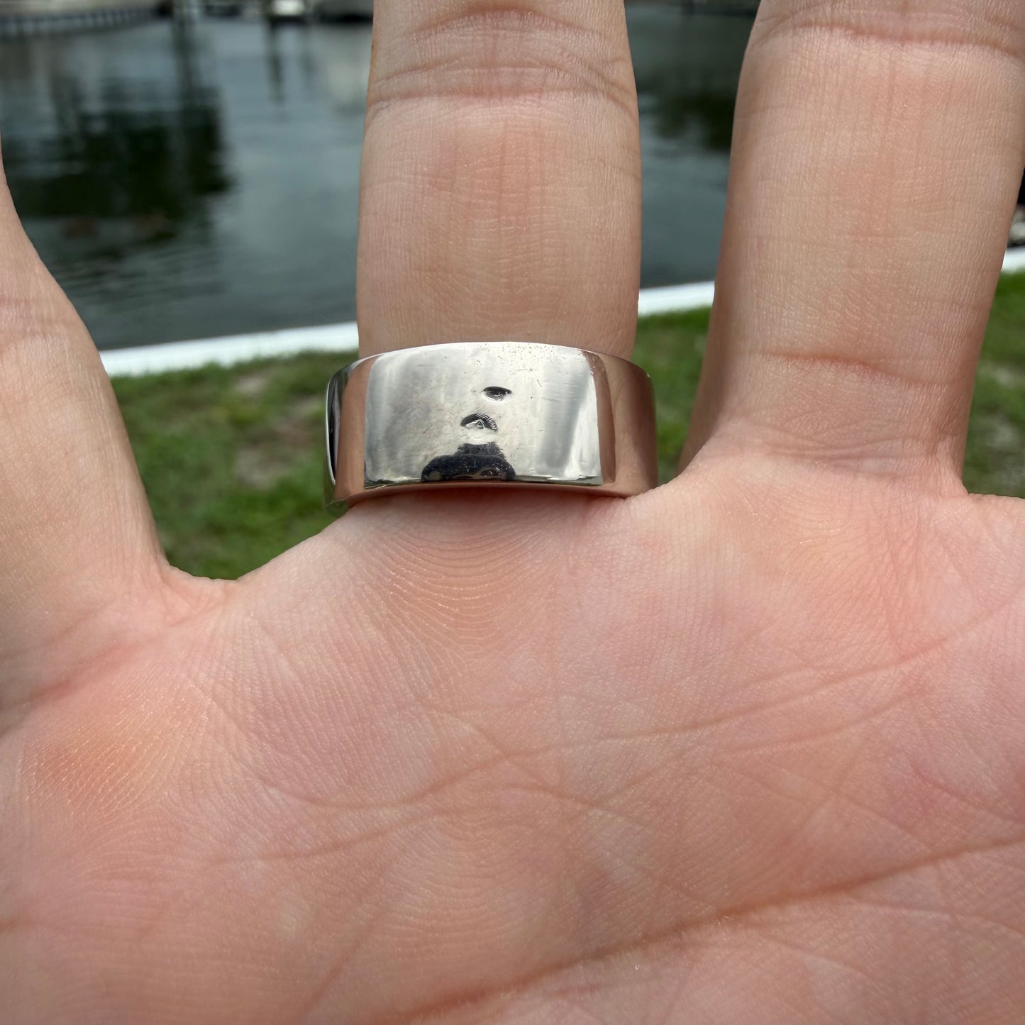 1999 Cartier Solid 18k White Gold Tankissme Chalcedony Ring (8)