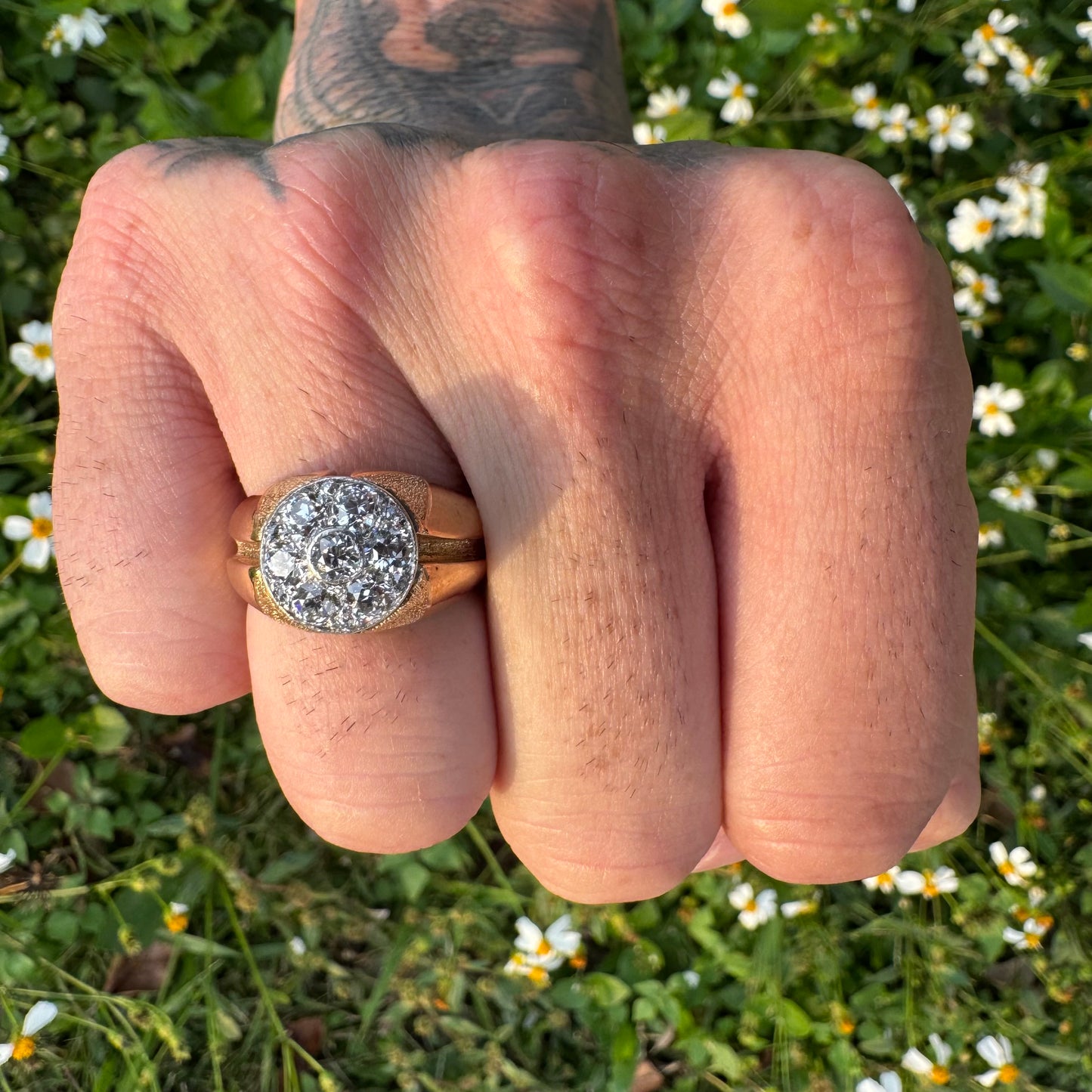 Vintage Solid 18K Yellow Gold 1.75CTW Old Euro Cut Diamond Kentucky Cluster Gents Ring (8.5)