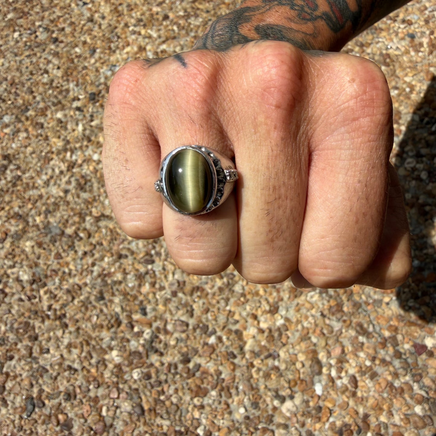 Mid-Century Solid 14k White Gold 7.25ctw Natural Chrysoberyl Cats Eye And Diamond Gents Ring (8.5)
