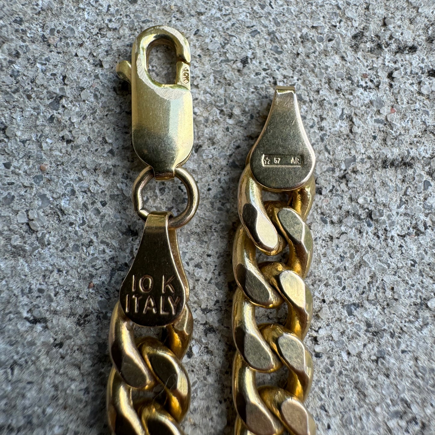 Vintage 10k Yellow Italian Gold Knife Edged Cuban Link Necklace (22”)