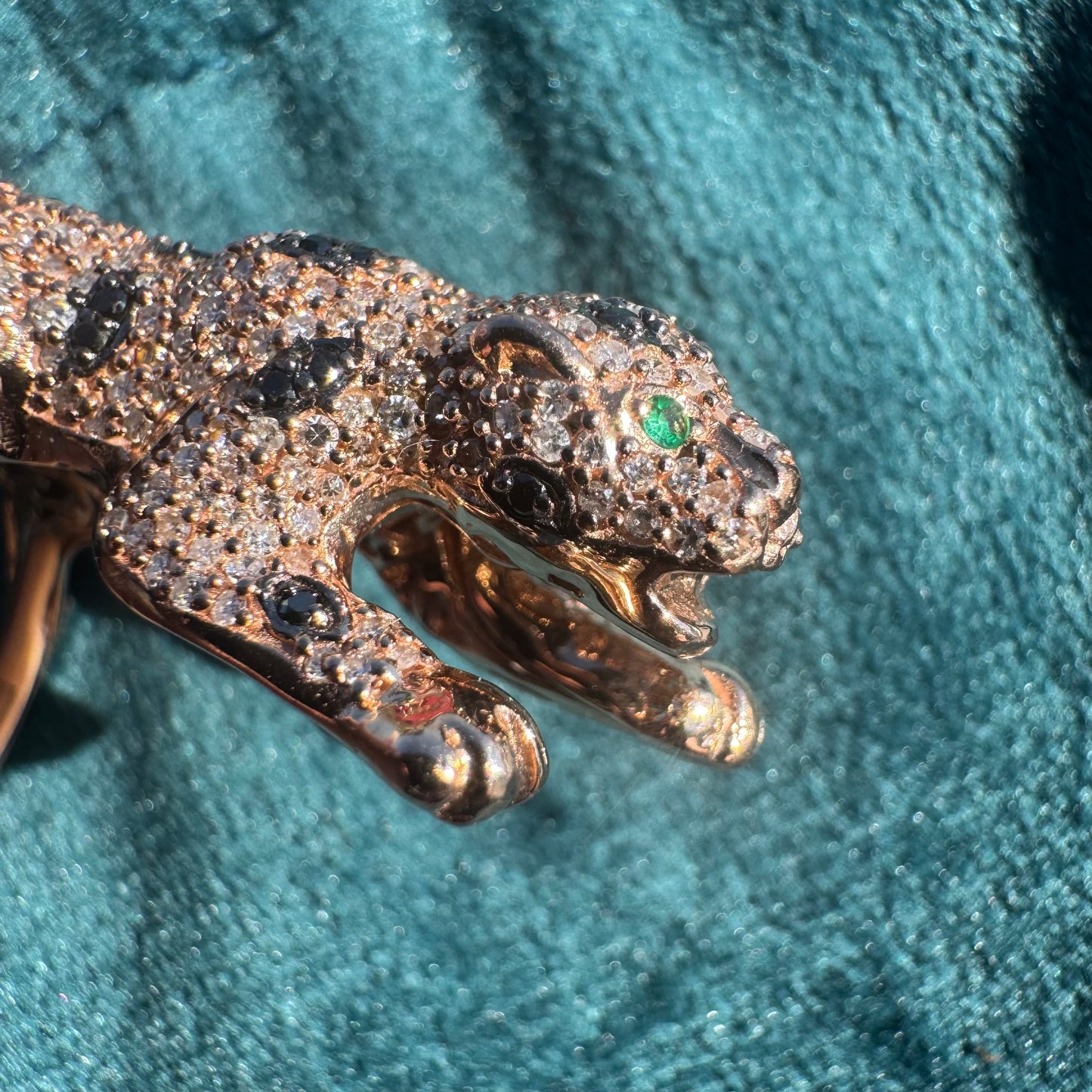 Effy Solid 14k Rose Gold 1.52ctw Natural Diamond And Emerald Stalking Panther Ring (7.25)