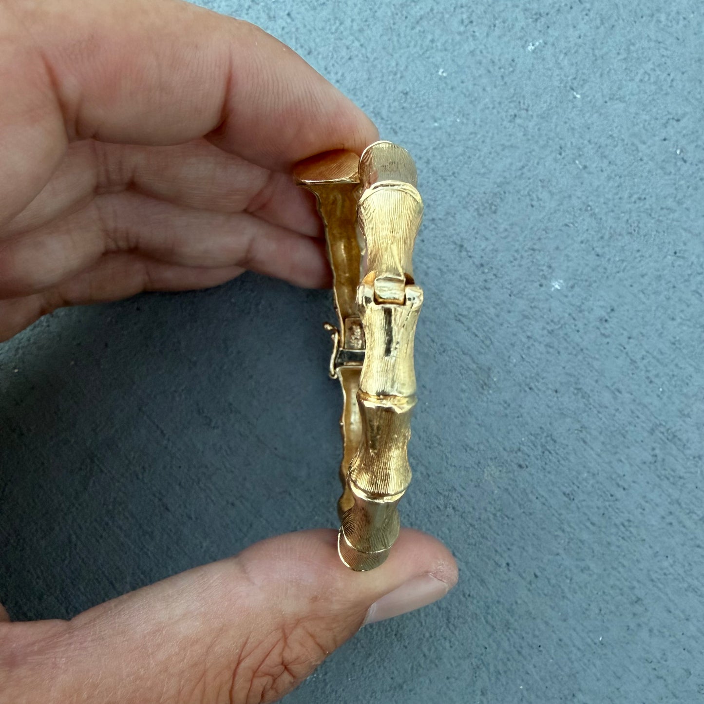 Vintage Designer Made Solid 14k Yellow Gold Bypass Bamboo Hinged Bangle Bracelet (5.75”-6.75”)