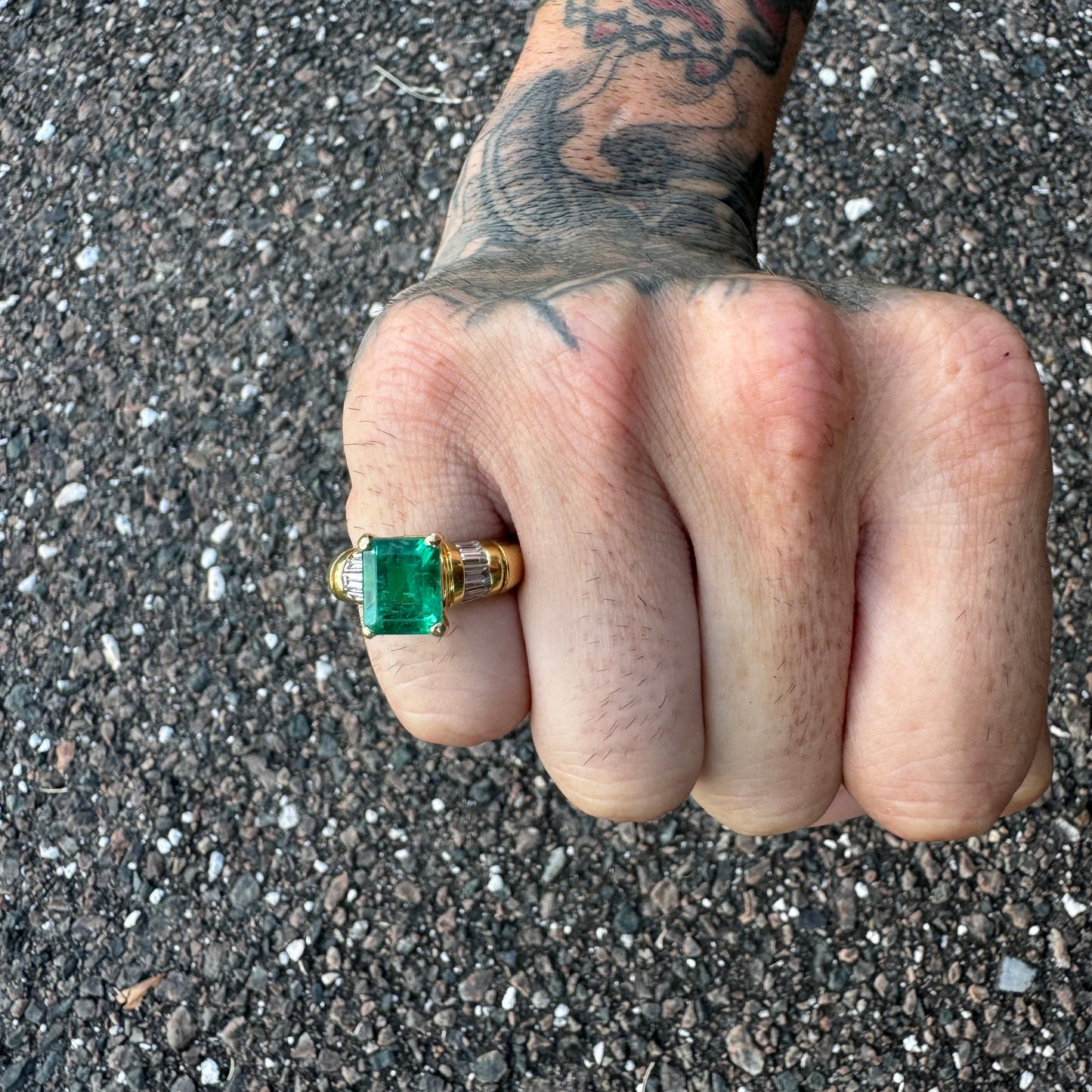 Vintage 4.0ct Emerald 18k Yellow Gold Natural .50ctw Baguette Diamond Ring (7.25)