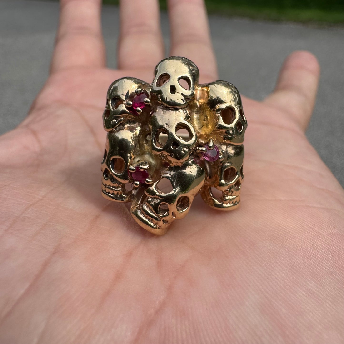 Vintage Solid 14k Yellow Gold Natural Ruby Large Skull Pile Ring (11)