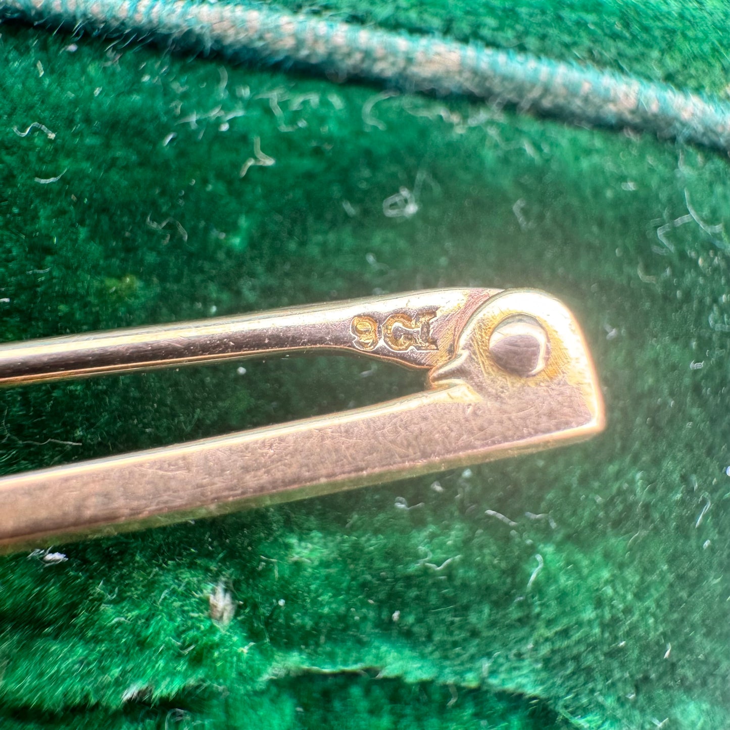 Victorian 15ct Solid Yellow Gold English Bulldog Brooch