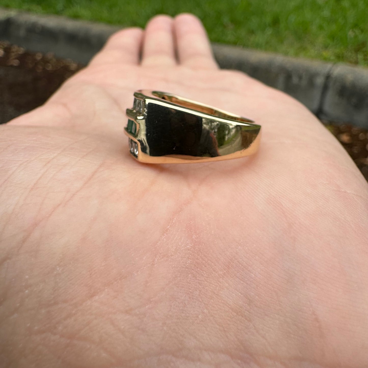 Vintage 14k Yellow Gold Custom Made 1.8ctw Natural Diamond And .90ctw Columbian Emerald Ring (8)