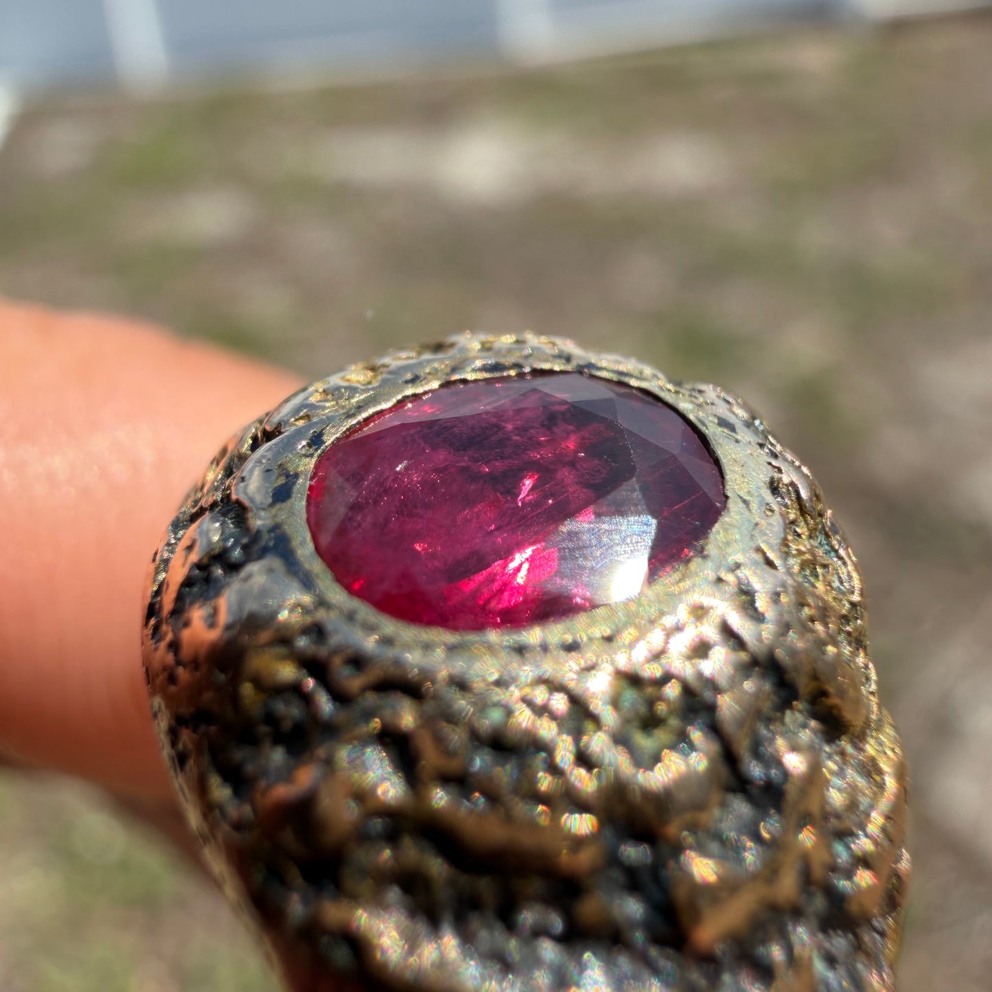 Antique Solid 14k Yellow Gold Natural Ruby Brutalist Gypsy Ring (7.75)
