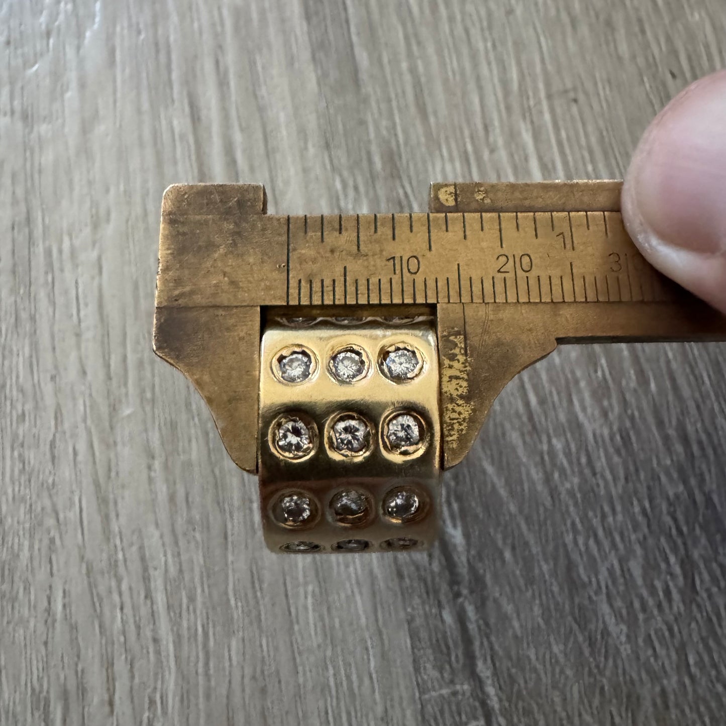 Vintage Solid Heavyweight 18k Yellow Gold 1.5ctw Natural Diamond Chunky Cigar Band (10.75-11)