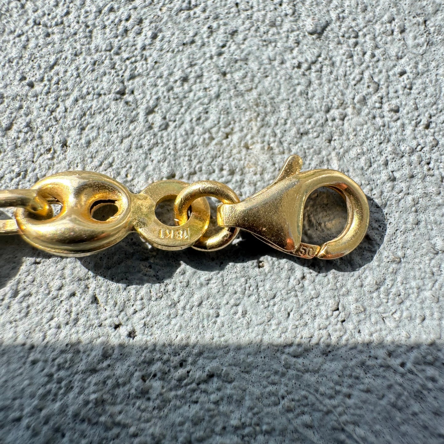 Vintage 18k Yellow Gold Classic Puffed Mariner Link Necklace (17.75”)