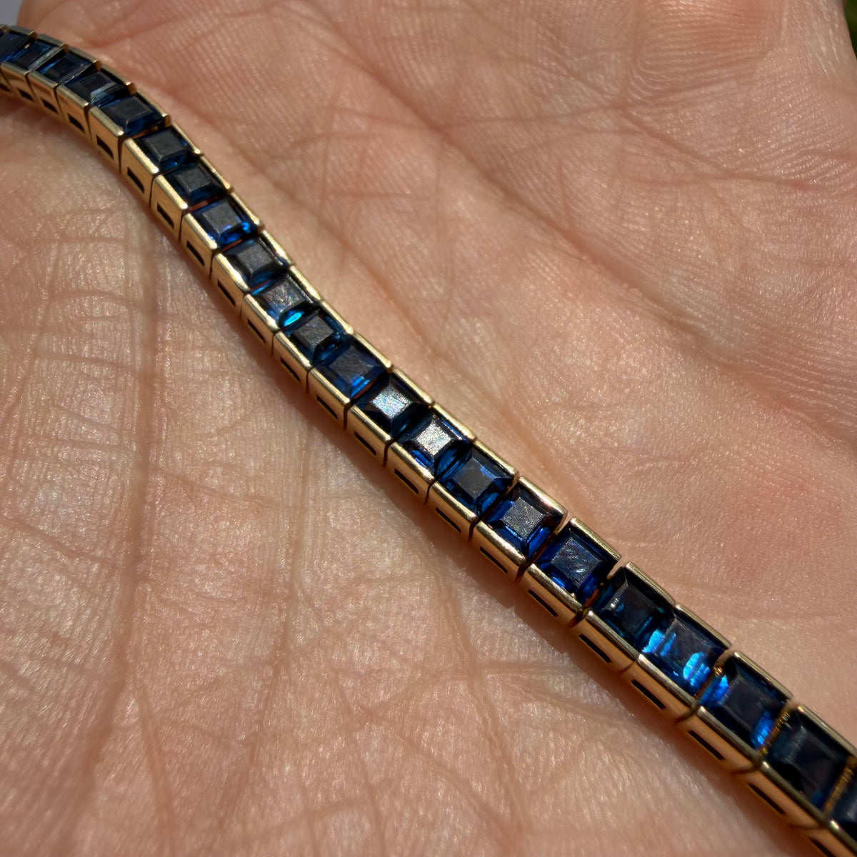 1930’s/40’s Solid 18k Yellow Gold 6.0ctw Carré Cut Natural Blue Sapphire Tennis Bracelet By Louis J. Meyer Inc. (7.25”)