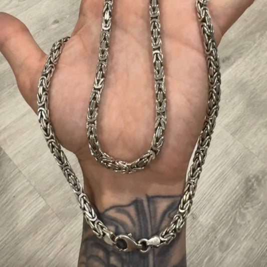 Byz necklace