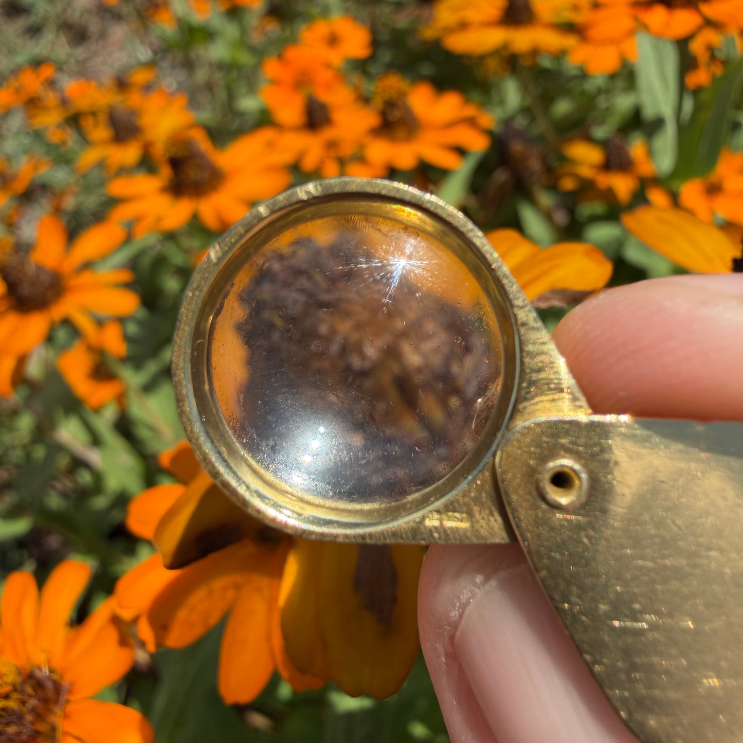 1977 Solid 18k Yellow Gold English Hallmarked Jewelers Loupe Pendant