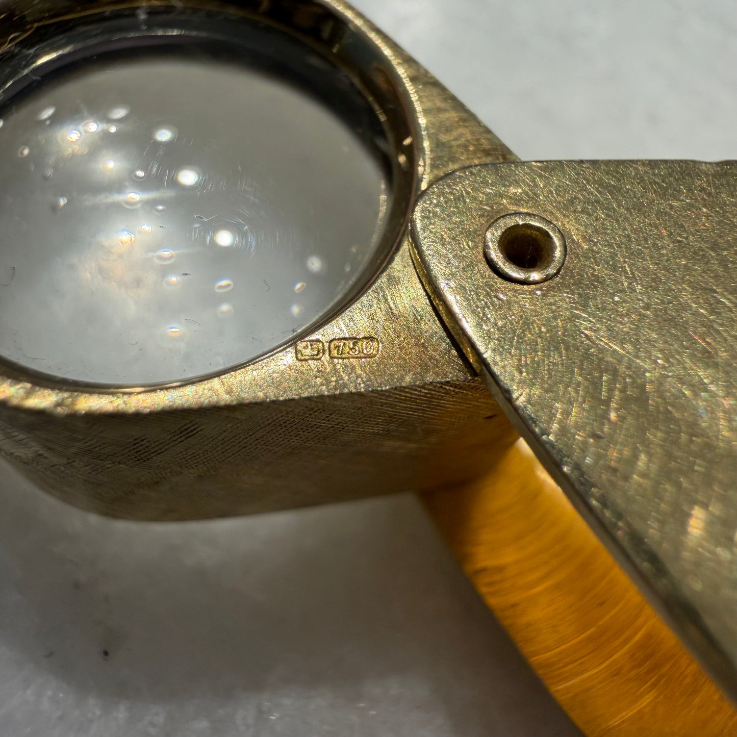 1977 Solid 18k Yellow Gold English Hallmarked Jewelers Loupe Pendant