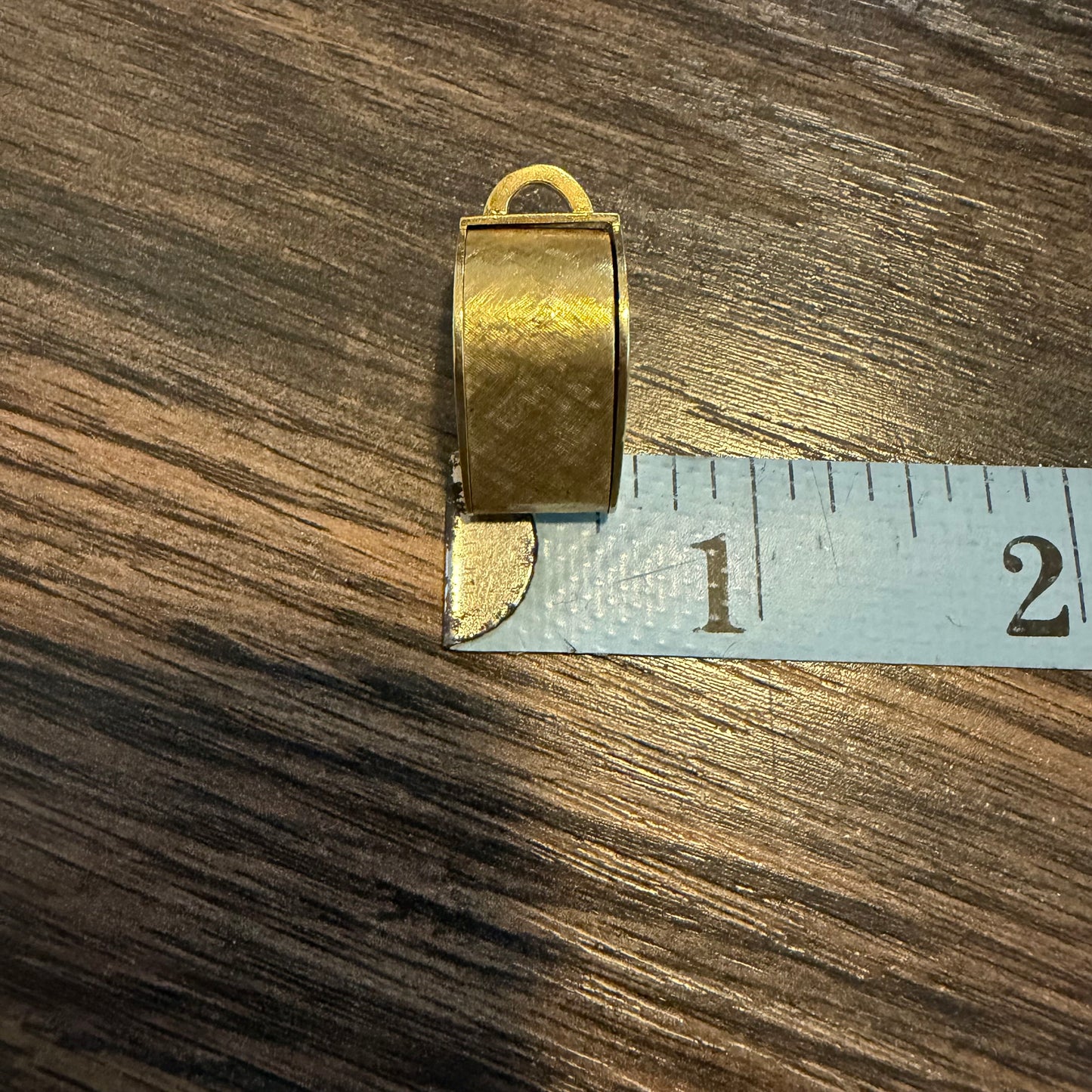 1977 Solid 18k Yellow Gold English Hallmarked Jewelers Loupe Pendant