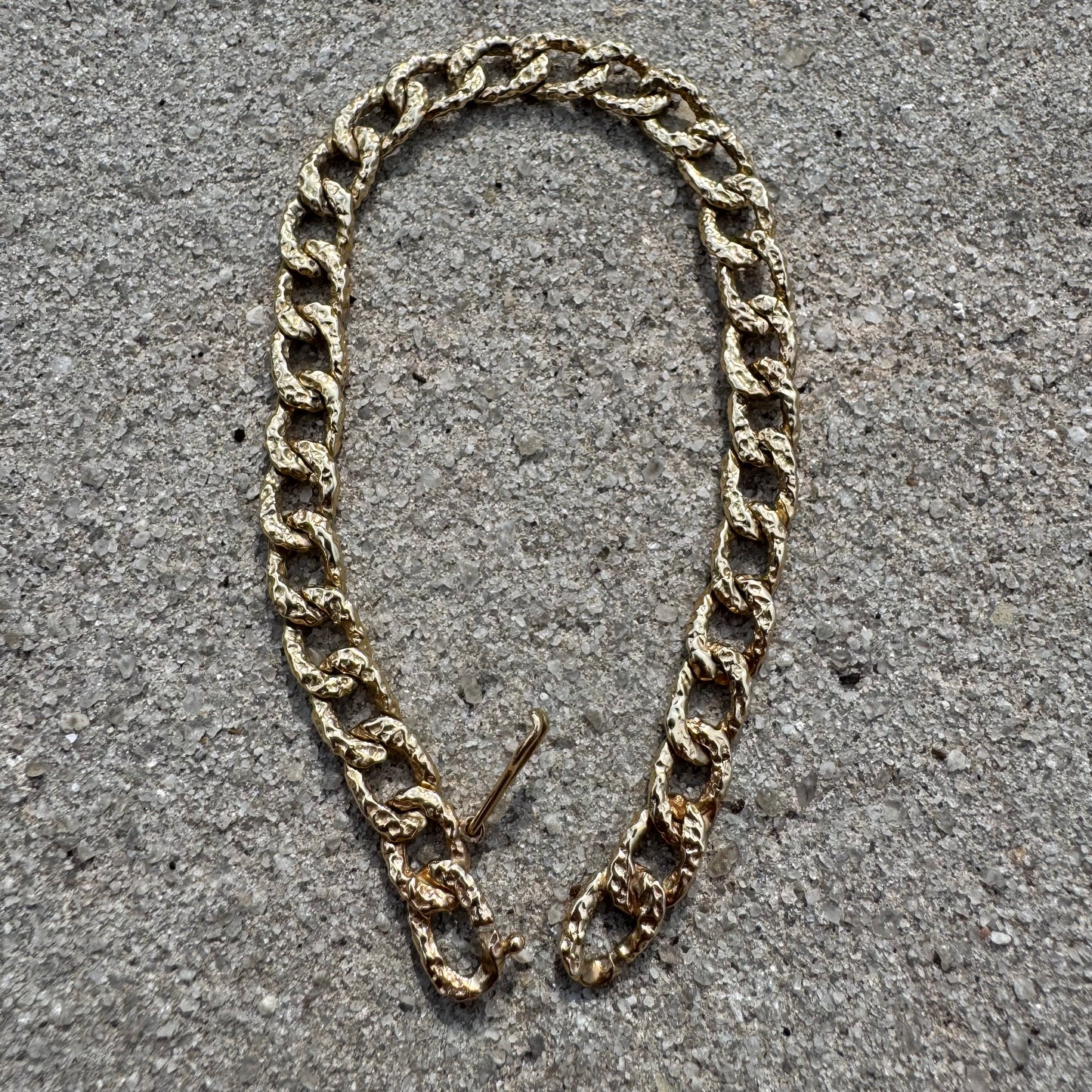 Vintage Solid 14k Yellow Gold Hammered Finish Curb Link Bracelet (7.5”)