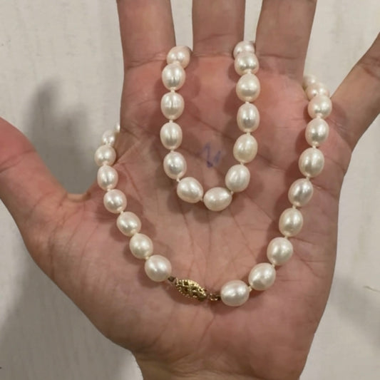 Pearl necklace