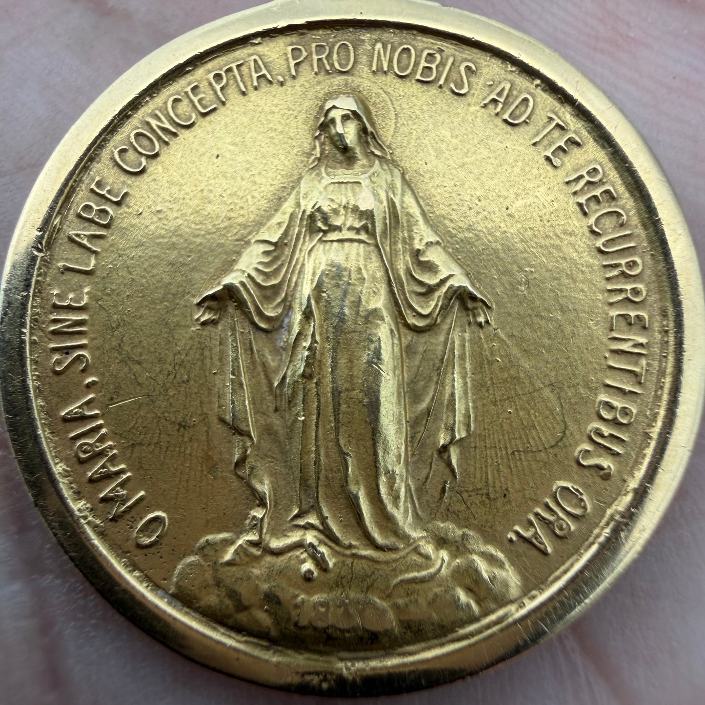 Art Deco Solid 18k Yellow Gold Virgin Mary Miraculous Medallion Pendant