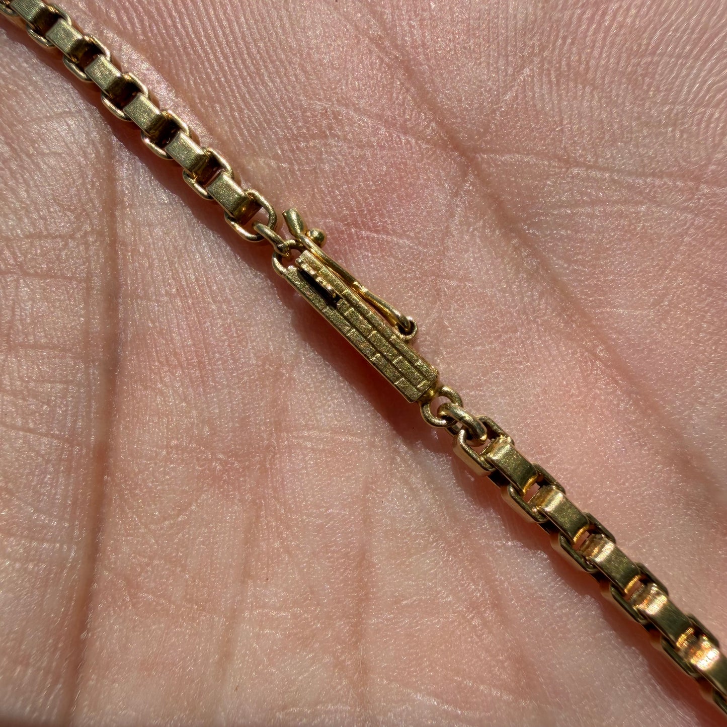 Vintage Solid 18k Yellow Gold Heavyweight Venetian Box Link Necklace (22”)