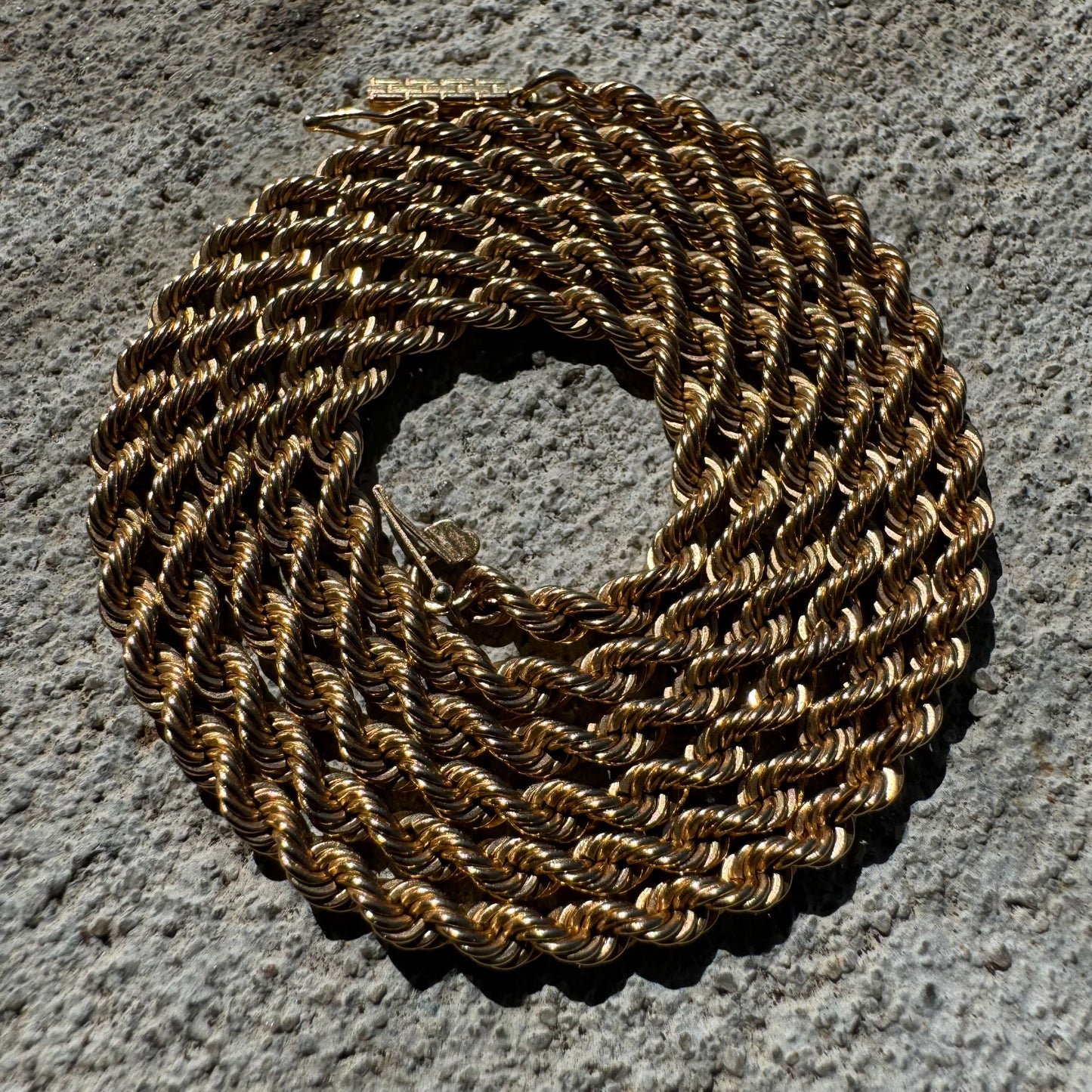 Vintage Solid 14k Yellow Gold Classic Rope Chain Necklace (24.5”)