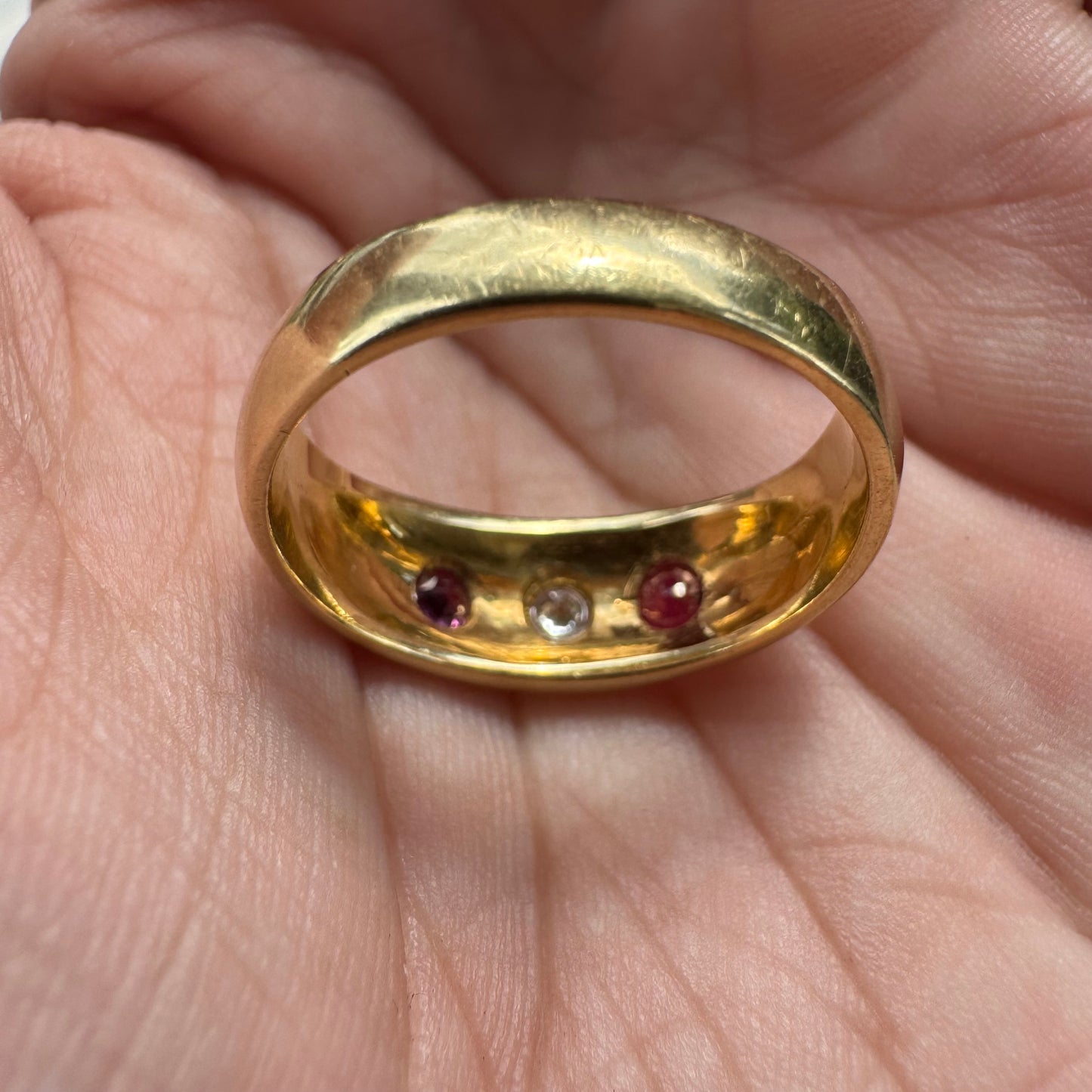 Pre-1950 Solid 18k Italian Yellow Gold .75ctw Natural Diamond And Ruby Trilogy Donut Ring (9)