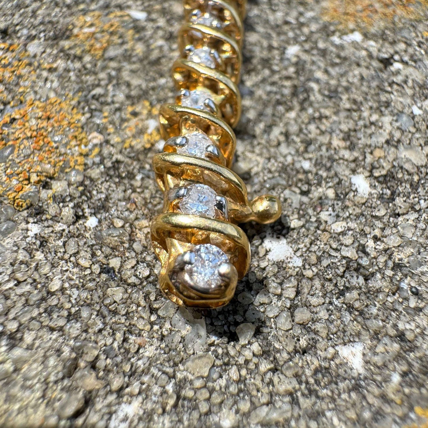 Vintage Solid 18k Yellow Gold 2.0ctw Natural Diamond Tennis Bracelet (7.25”)