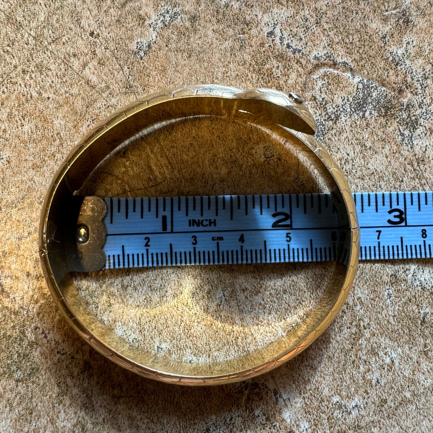 1960’s 14k Yellow Gold Hand Chased Wraparound Snake Hinged Bangle Bracelet (5.75”-6.75”)