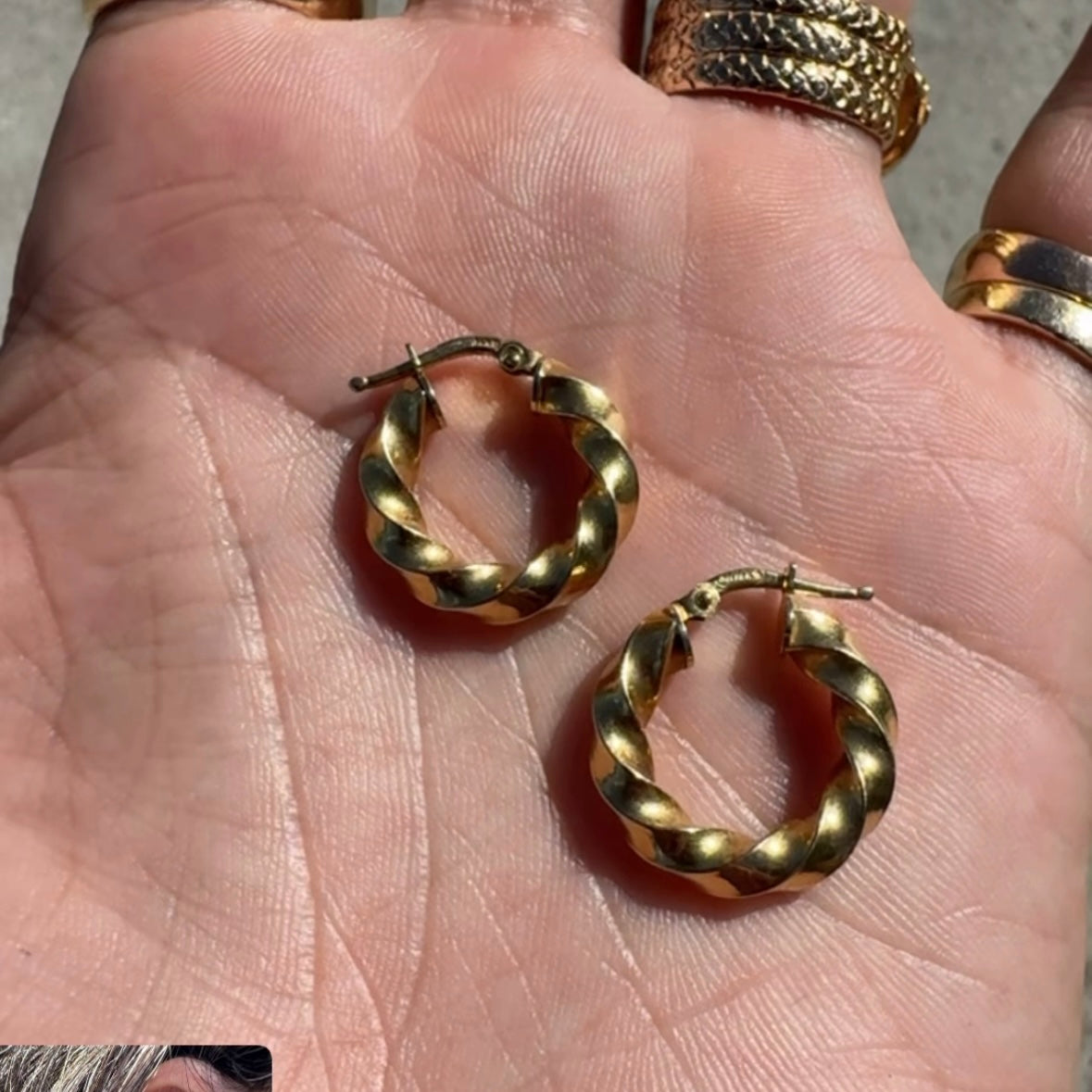 Twisted hoops