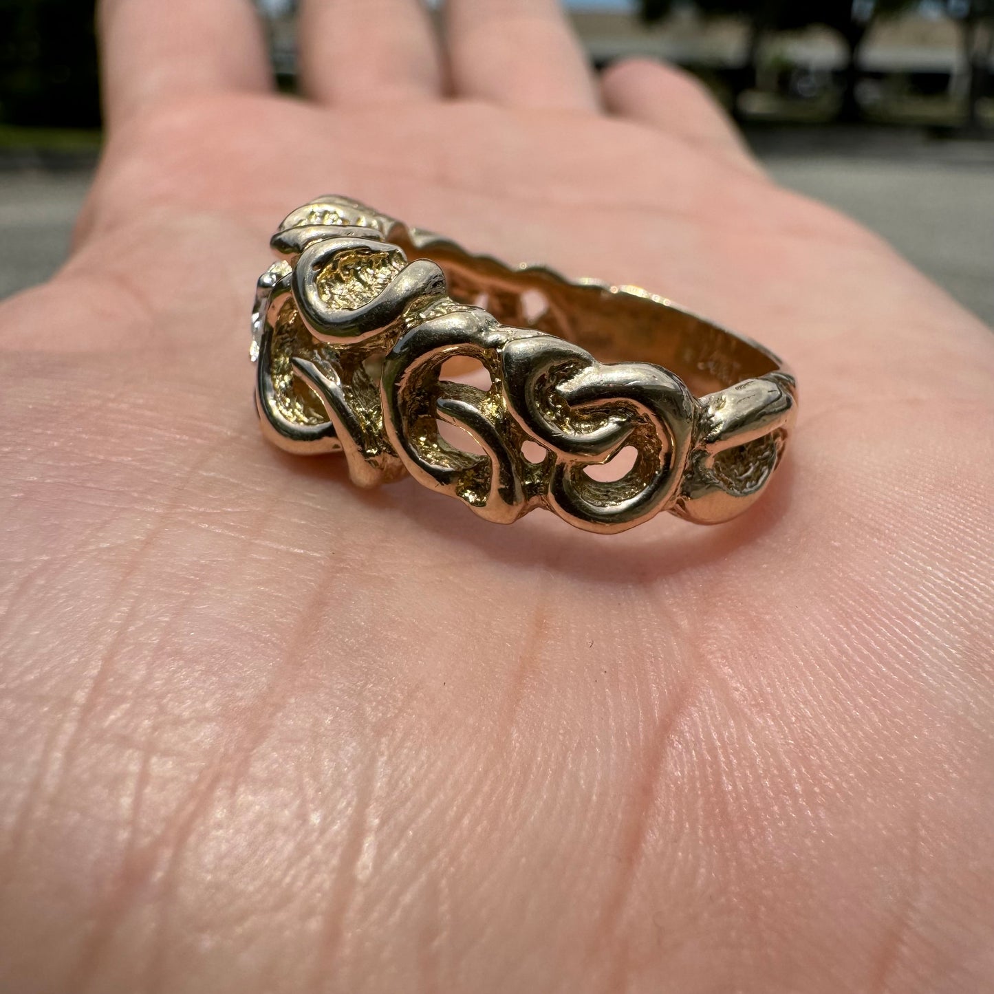 Mid-Century Solid 14k Yellow Gold .25ct Natural VS Diamond Interwoven Ring (10)