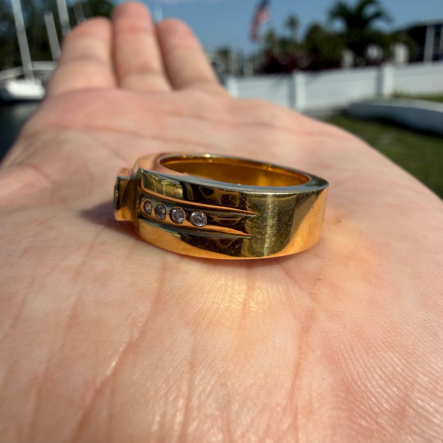 1980’s New Old Stock Solid 18k Yellow Gold 1.0ctw Natural Columbian Emerald and VS Diamond Ring (7)