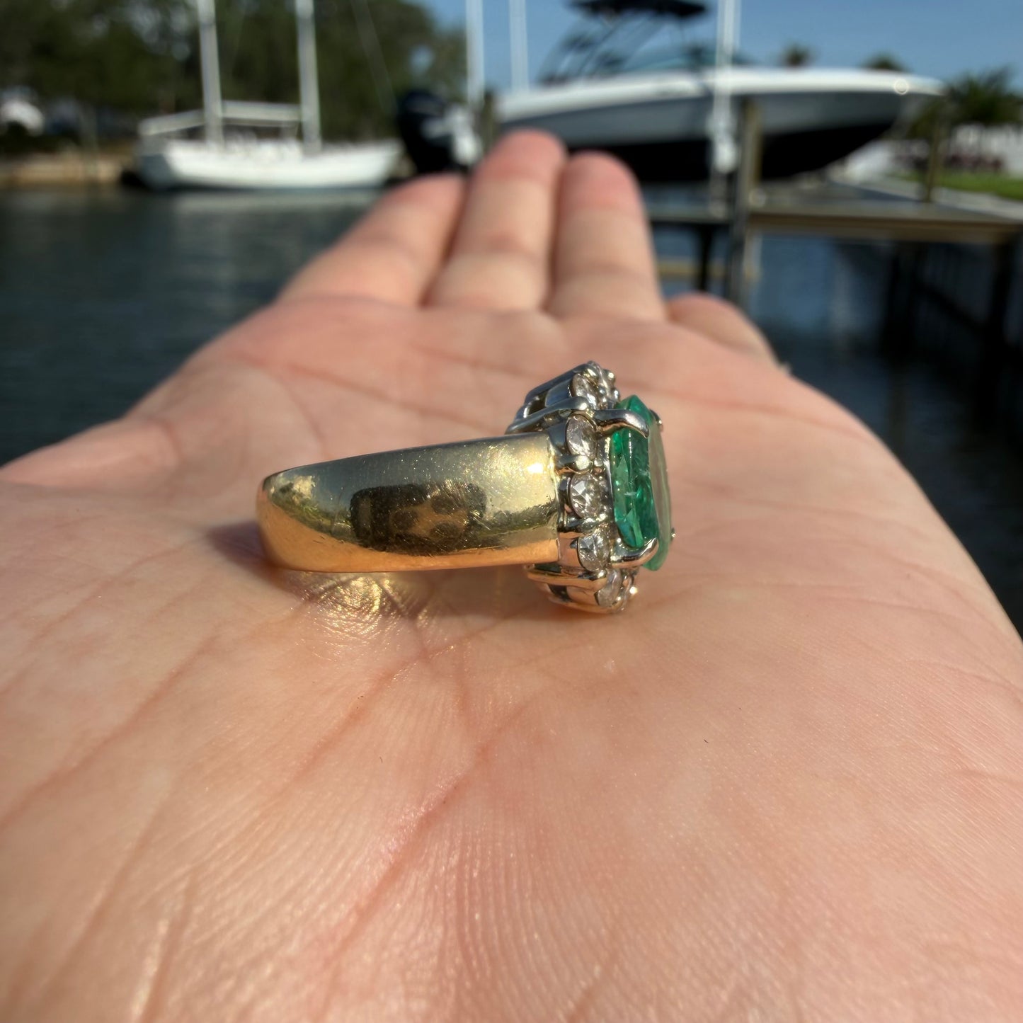 Vintage Solid 18k Yellow Gold 4.0ctw Natural Emerald Solitaire VS Diamond Halo Ring (6)