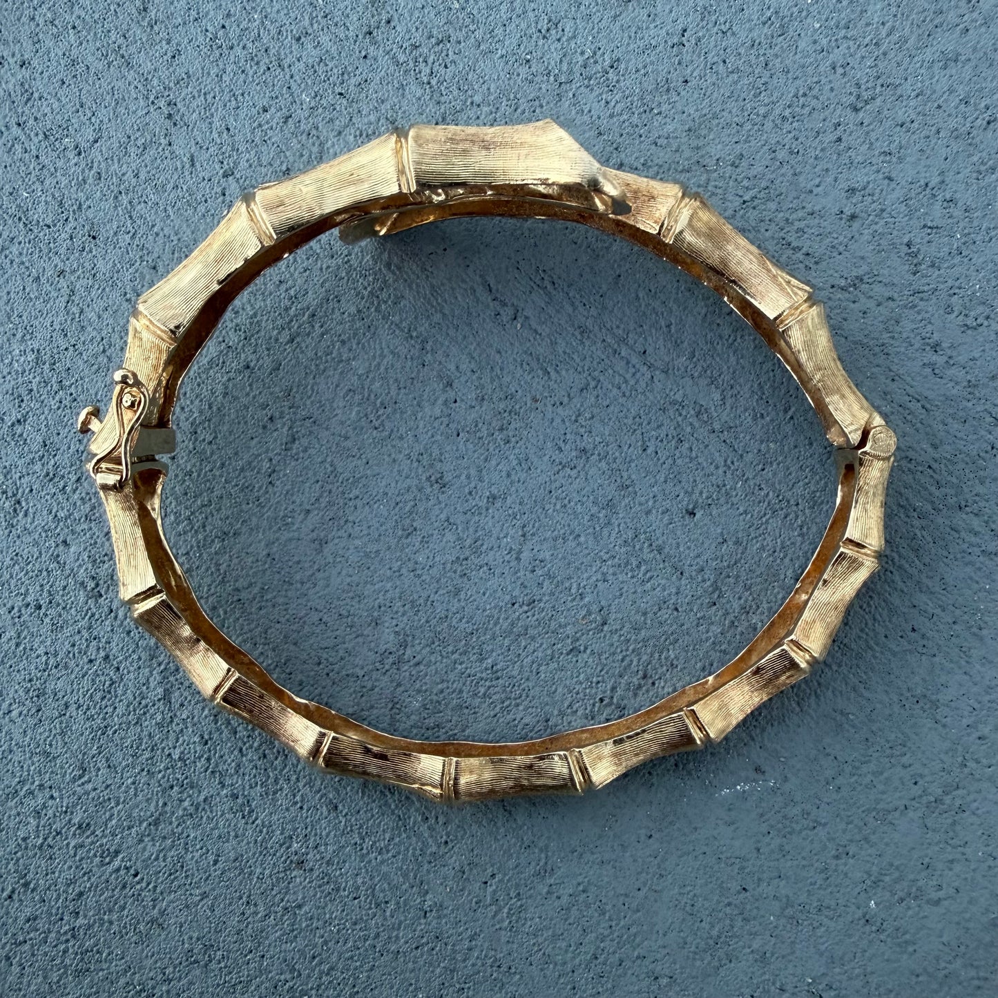 Vintage Designer Made Solid 14k Yellow Gold Bypass Bamboo Hinged Bangle Bracelet (5.75”-6.75”)