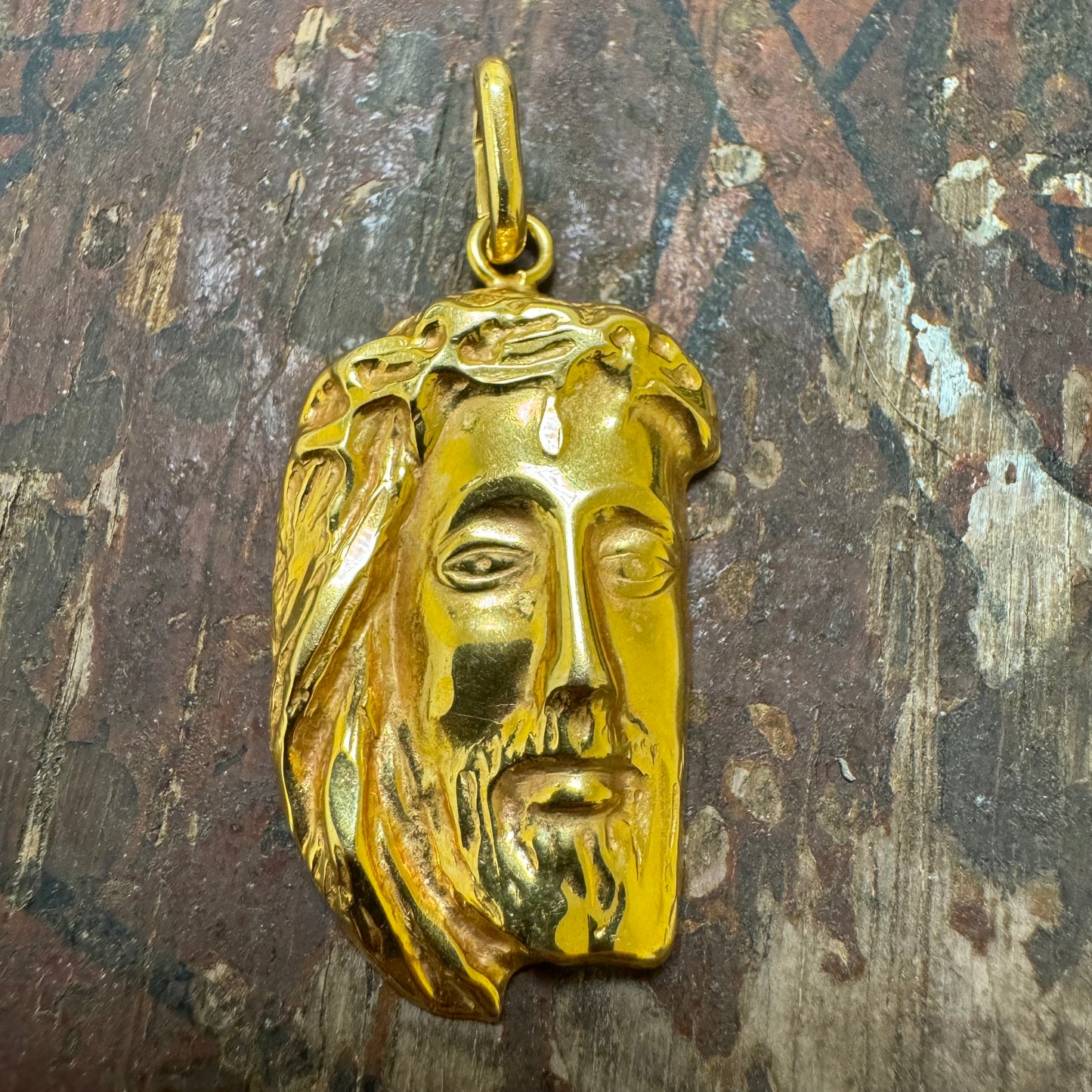 Vintage Solid 18k Italian Yellow Gold Diamondcut Suffering Jesus Piece