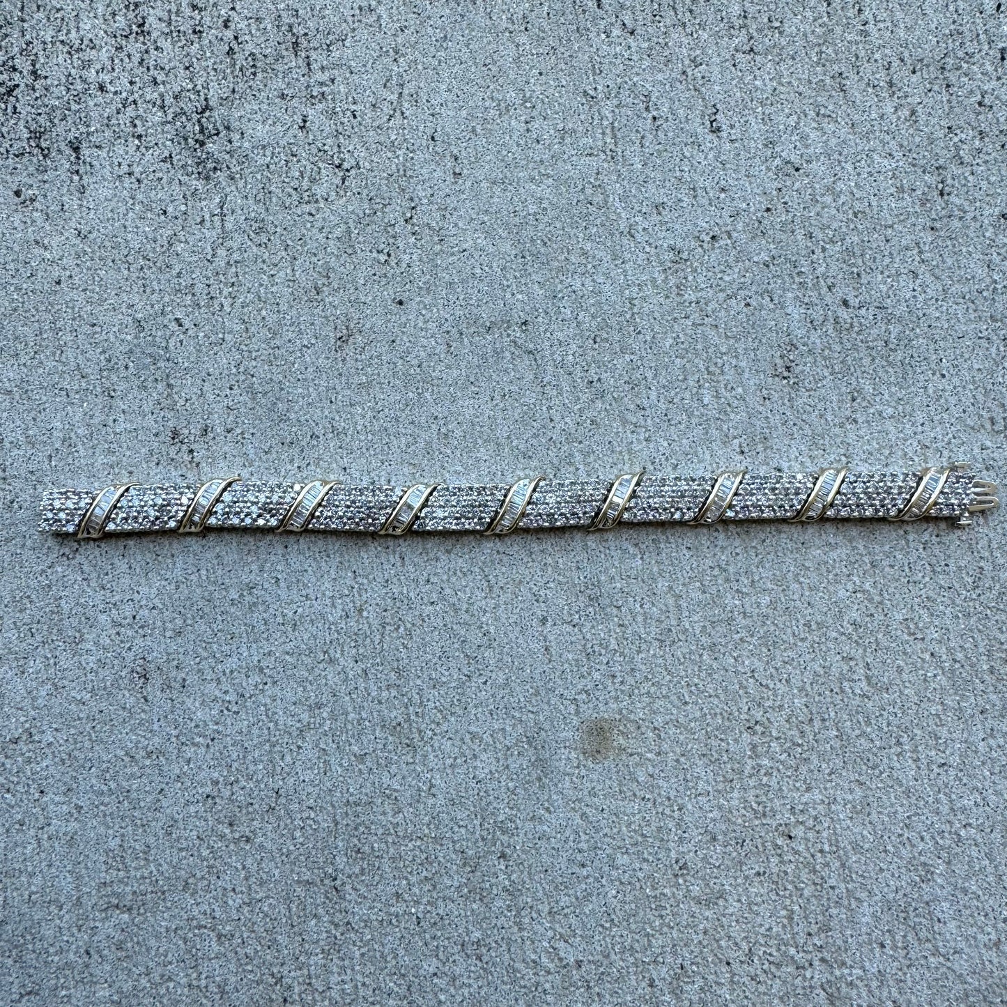 1990’s Two-Tone 14k Gold 7.55CTW Natural Diamond Bracelet (7.15”)