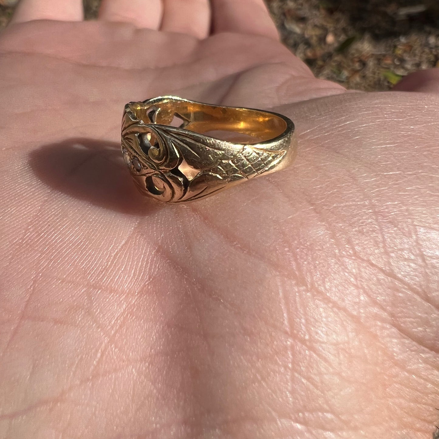 Early 1900’s Art Nouveau Solid 14K Yellow Gold Natural VS Diamond Hand Chased Scroll Ring (6)