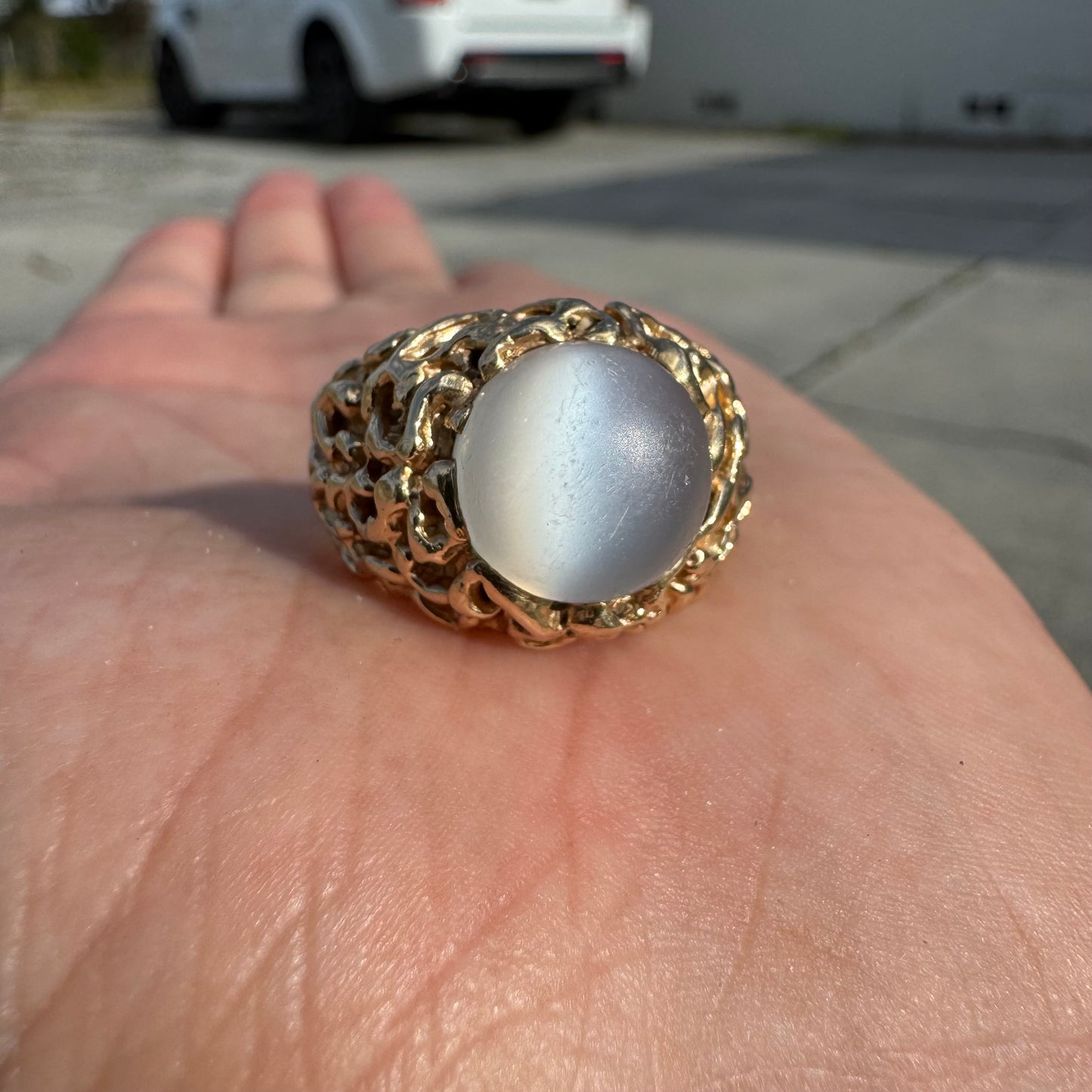 1970’s Solid 14k Yellow Gold Heavyweight Brutalist Moonstone Ring (9)