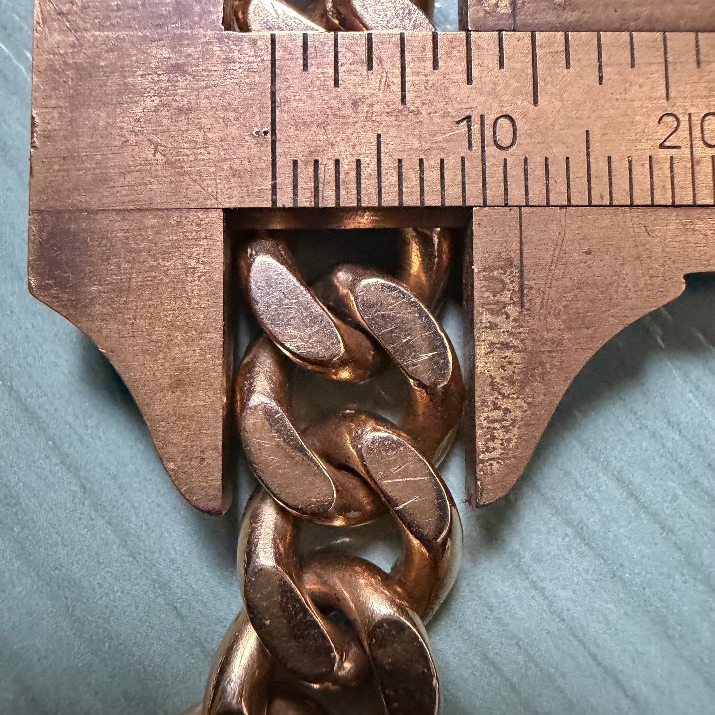 1960’s Solid 18k Gold Spanish Hallmarked Modernist Era Heavyweight Handcrafted Cuban Link Bracelet (7.5”)