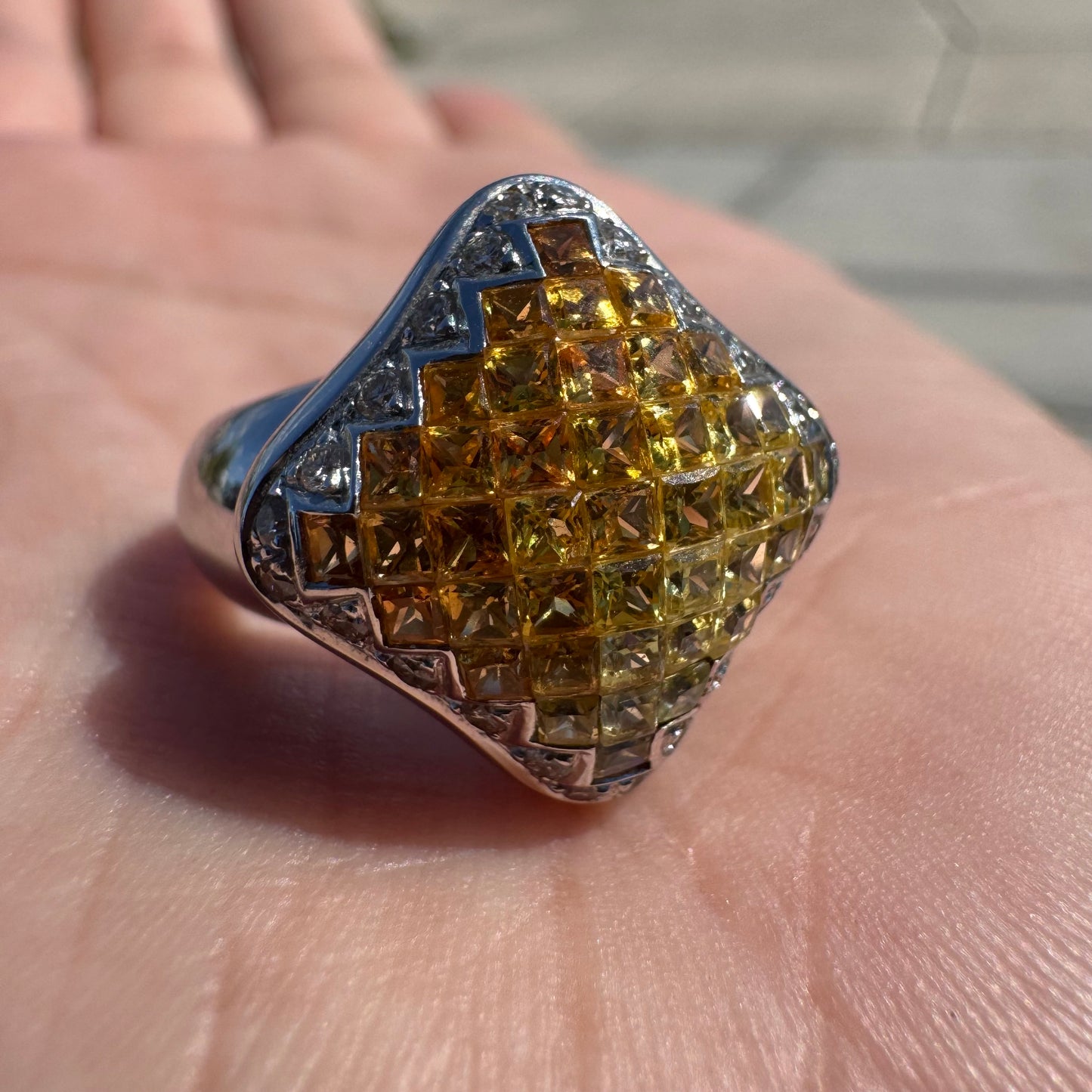 High End Designer Solid 18k White Gold 2.5ctw Natural Diamond And Yellow Sapphire “Chameleon” Ring (6.75)