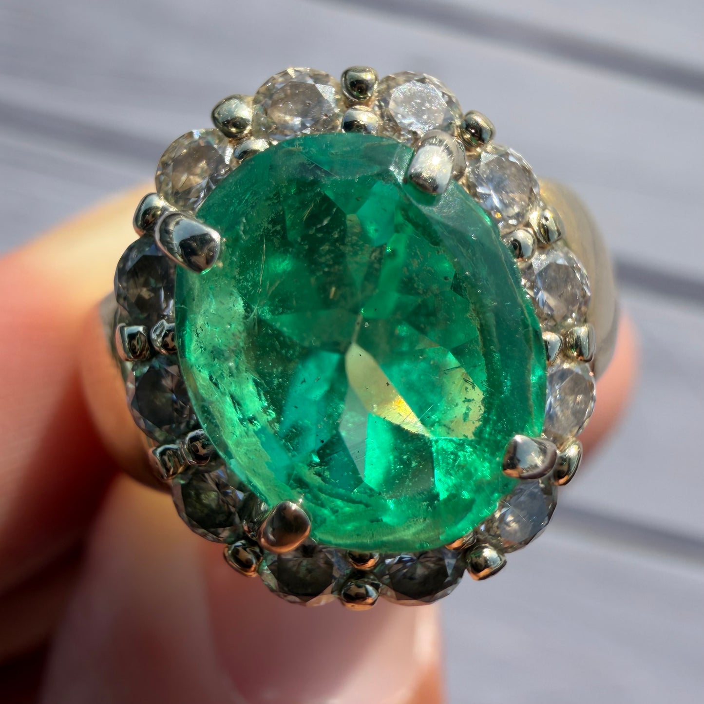 Vintage Solid 18k Yellow Gold 4.0ctw Natural Emerald Solitaire VS Diamond Halo Ring (6)